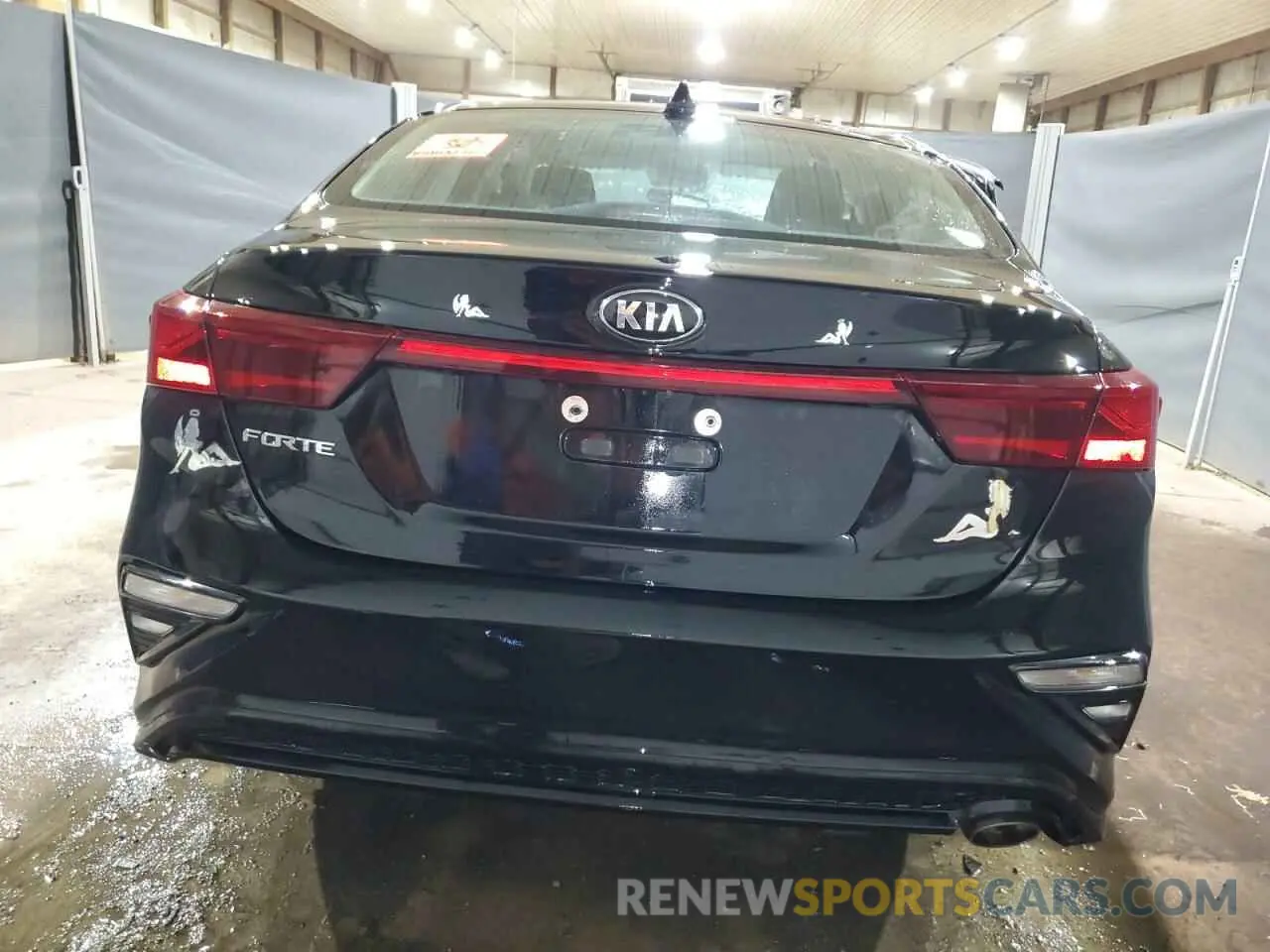 6 Photograph of a damaged car 3KPF24ADXLE246319 KIA FORTE 2020