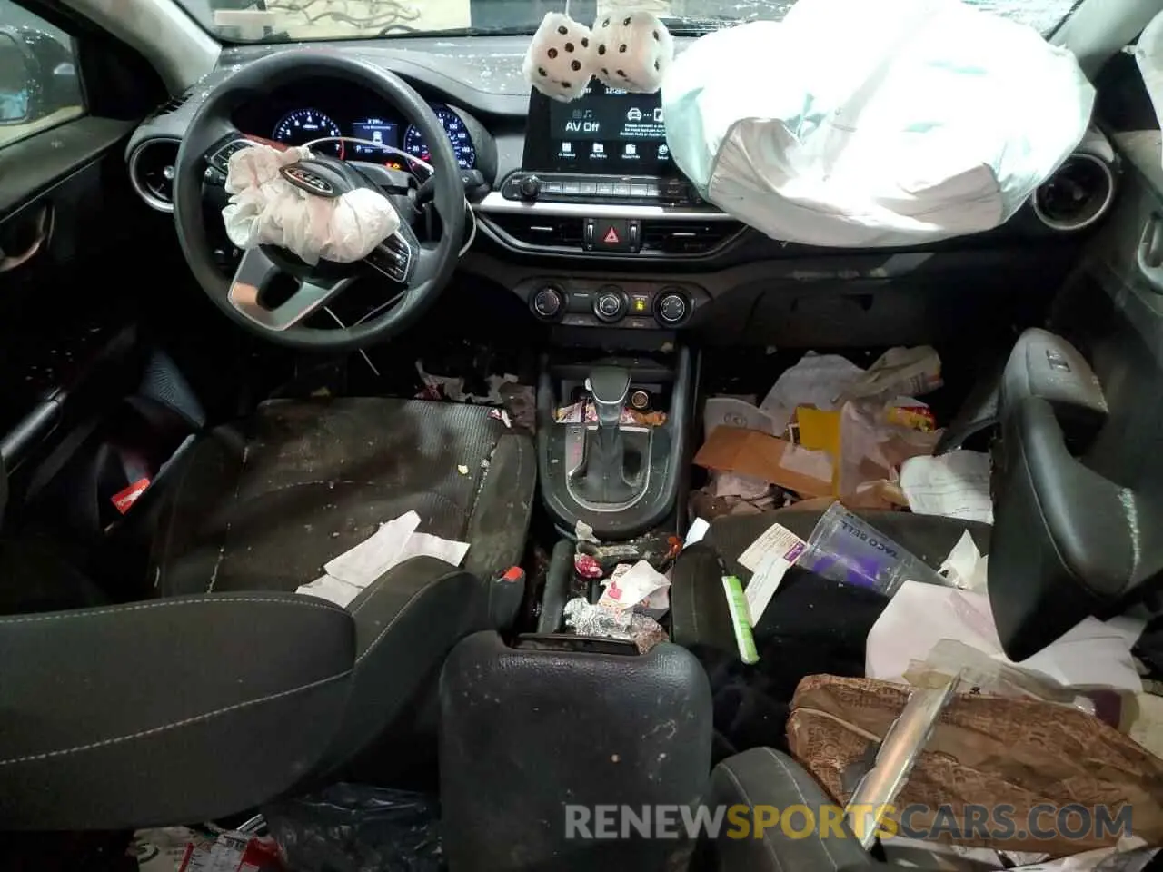 8 Photograph of a damaged car 3KPF24ADXLE246319 KIA FORTE 2020