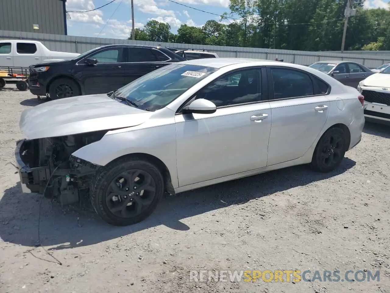 1 Photograph of a damaged car 3KPF24ADXLE252007 KIA FORTE 2020