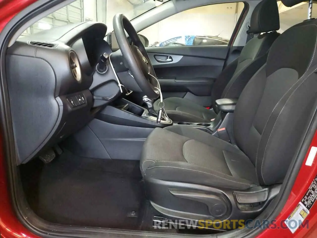 7 Photograph of a damaged car 3KPF24ADXLE261757 KIA FORTE 2020