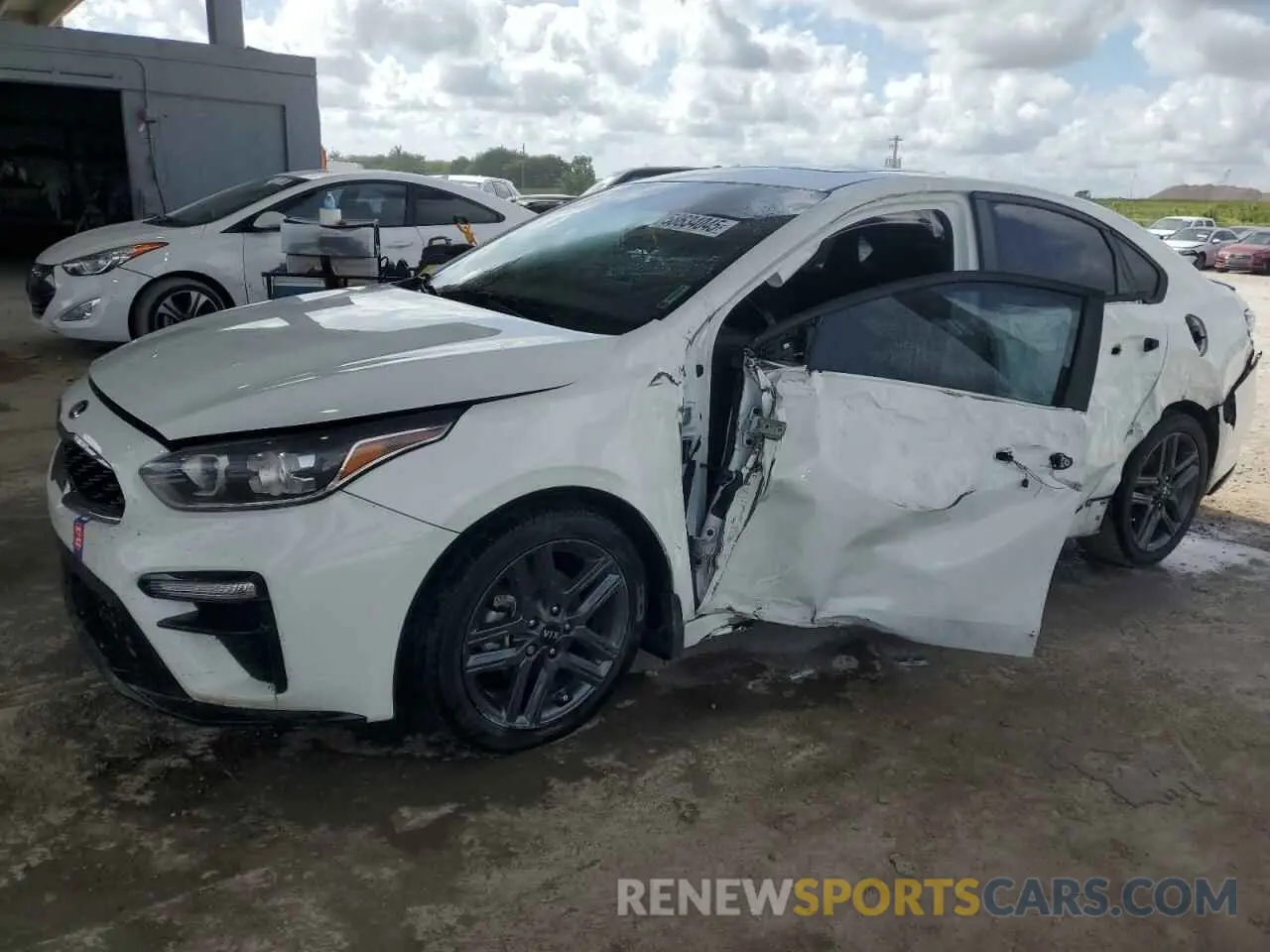 1 Photograph of a damaged car 3KPF34AD1LE178876 KIA FORTE 2020