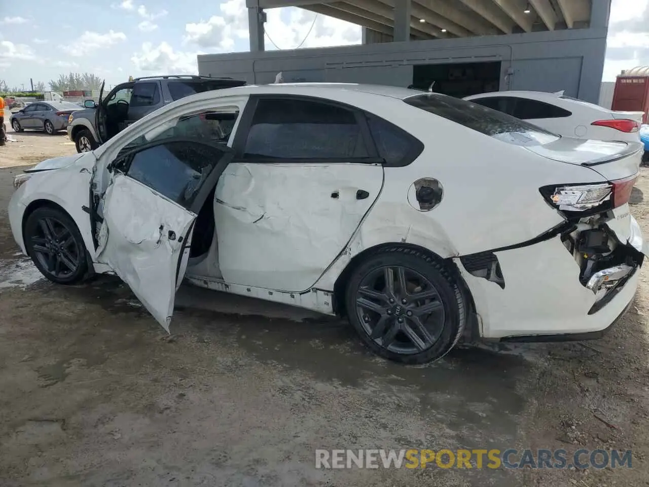 2 Photograph of a damaged car 3KPF34AD1LE178876 KIA FORTE 2020