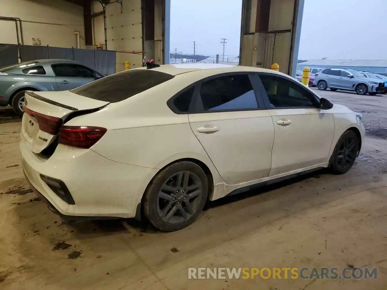 3 Photograph of a damaged car 3KPF34AD1LE181115 KIA FORTE 2020