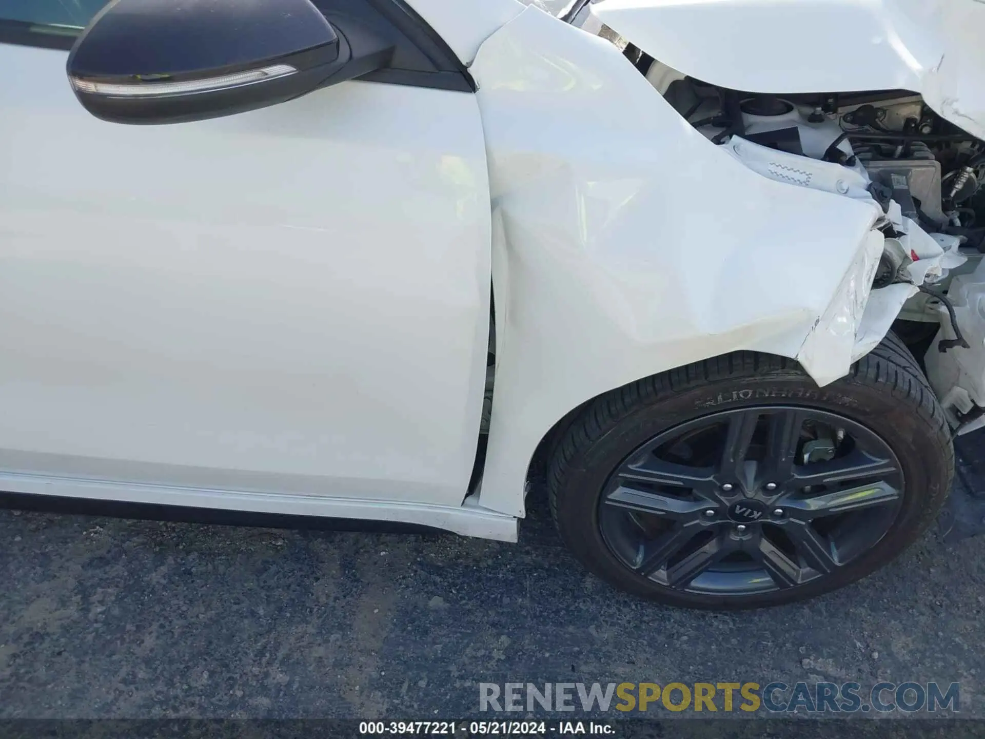 18 Photograph of a damaged car 3KPF34AD1LE260672 KIA FORTE 2020