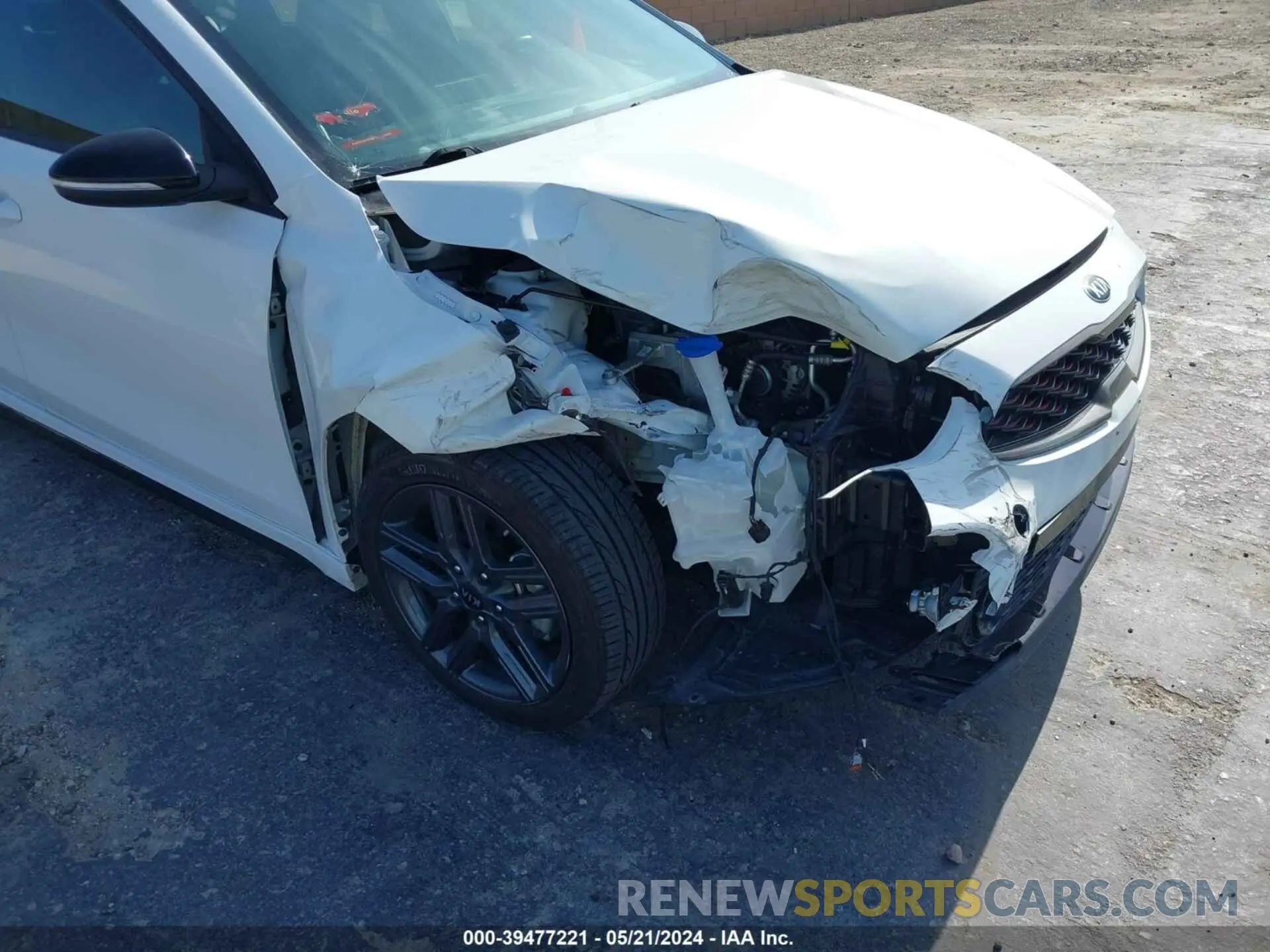 6 Photograph of a damaged car 3KPF34AD1LE260672 KIA FORTE 2020