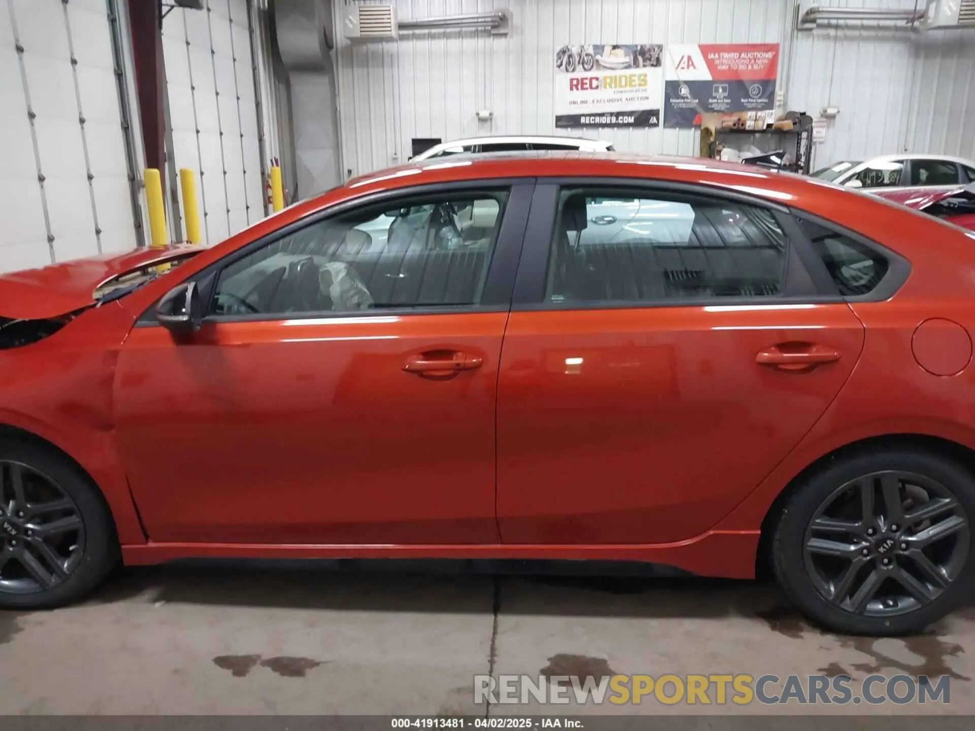 15 Photograph of a damaged car 3KPF34AD3LE206998 KIA FORTE 2020