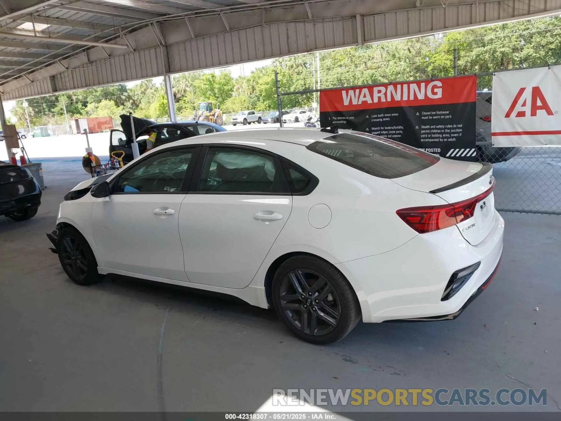 15 Photograph of a damaged car 3KPF34AD3LE213966 KIA FORTE 2020