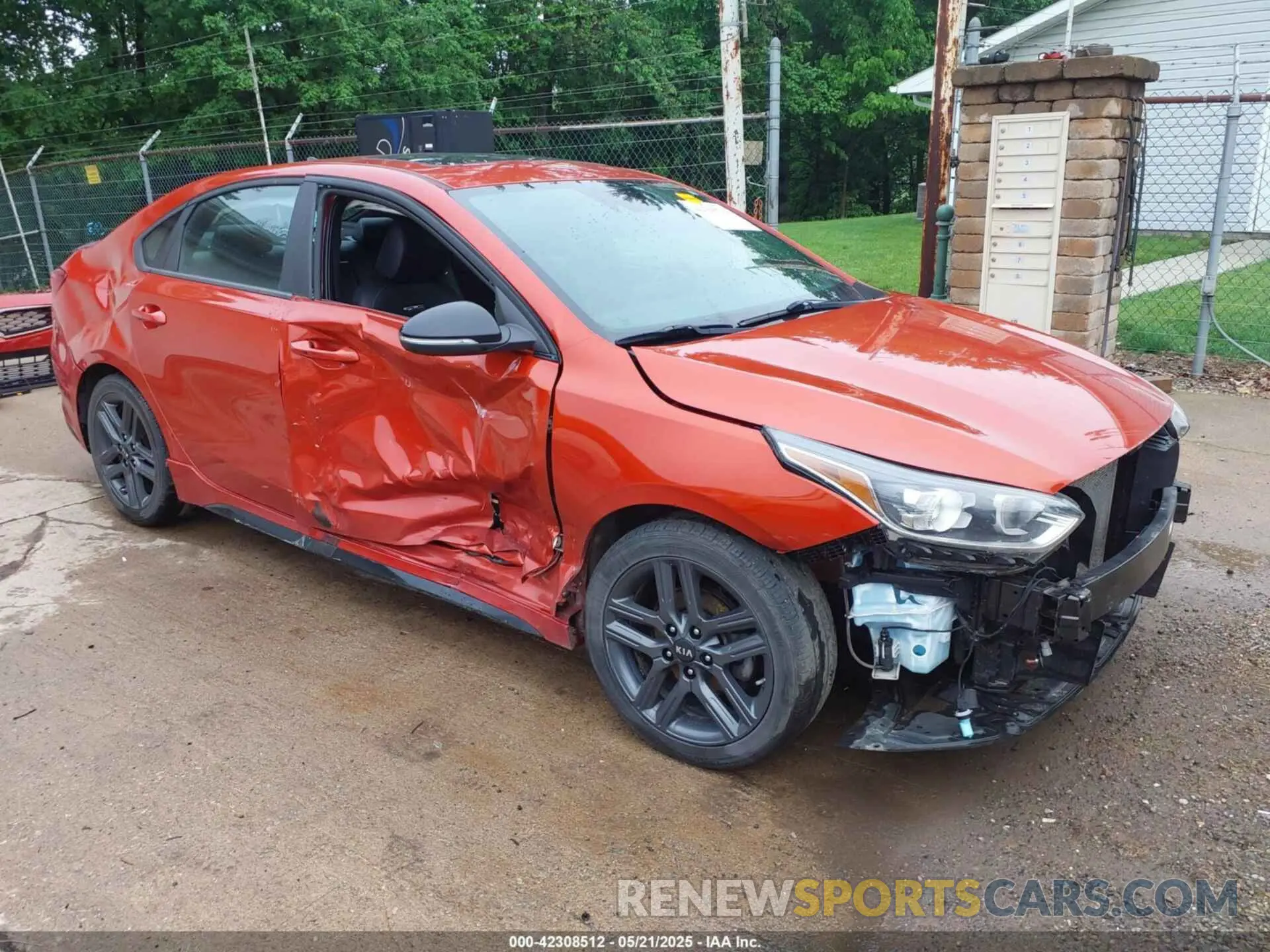 1 Photograph of a damaged car 3KPF34AD3LE260009 KIA FORTE 2020
