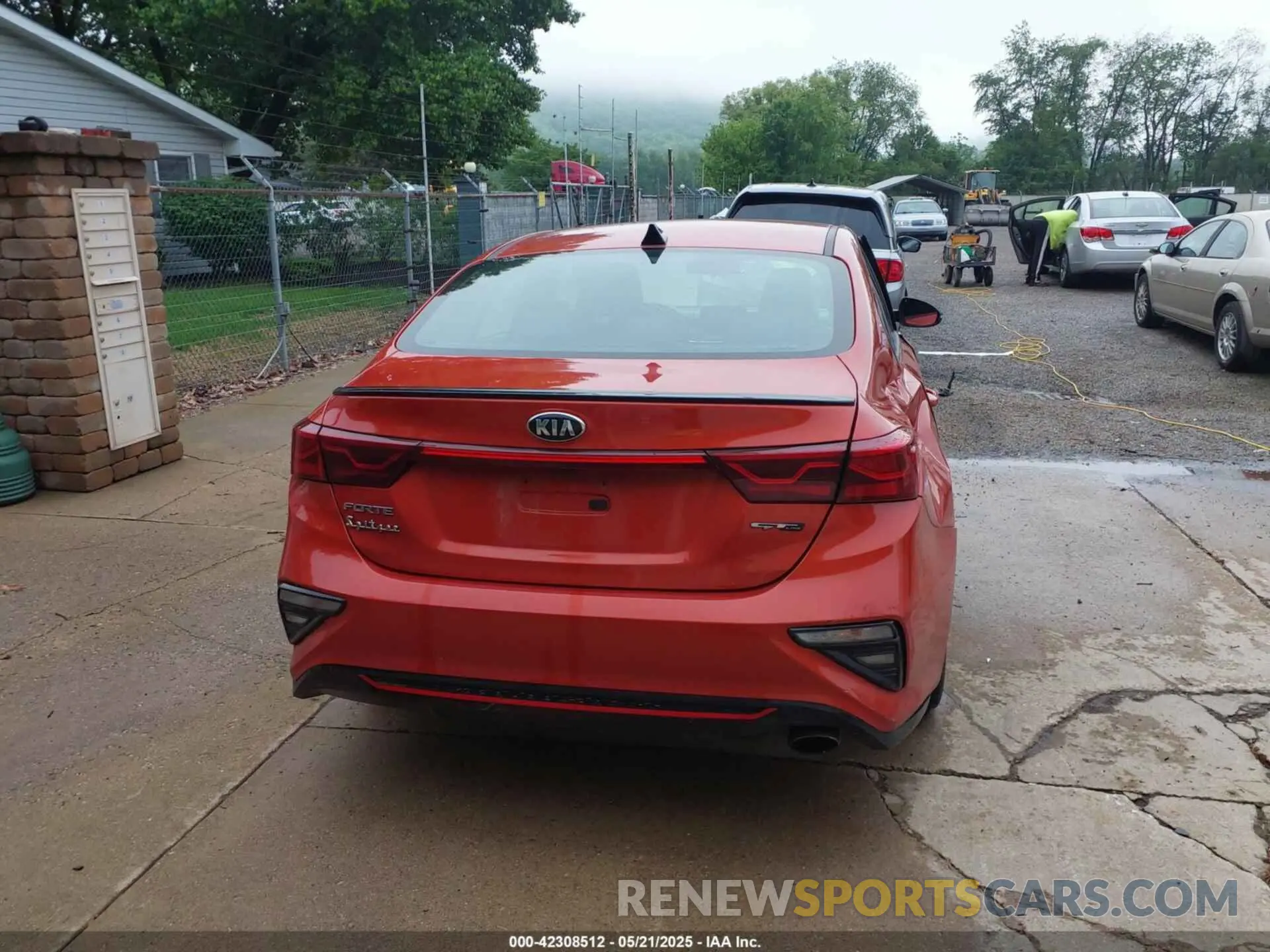 17 Photograph of a damaged car 3KPF34AD3LE260009 KIA FORTE 2020