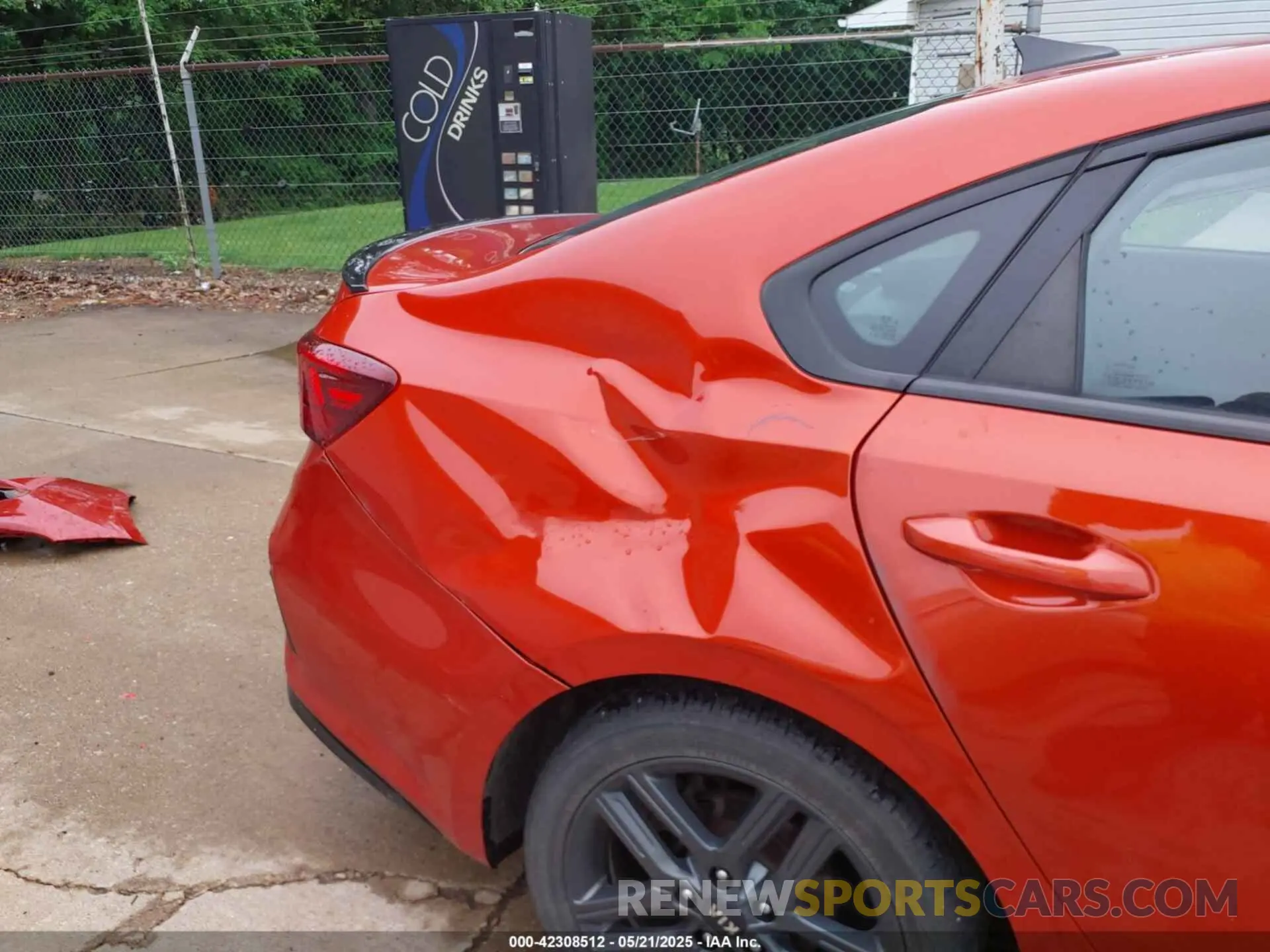 18 Photograph of a damaged car 3KPF34AD3LE260009 KIA FORTE 2020