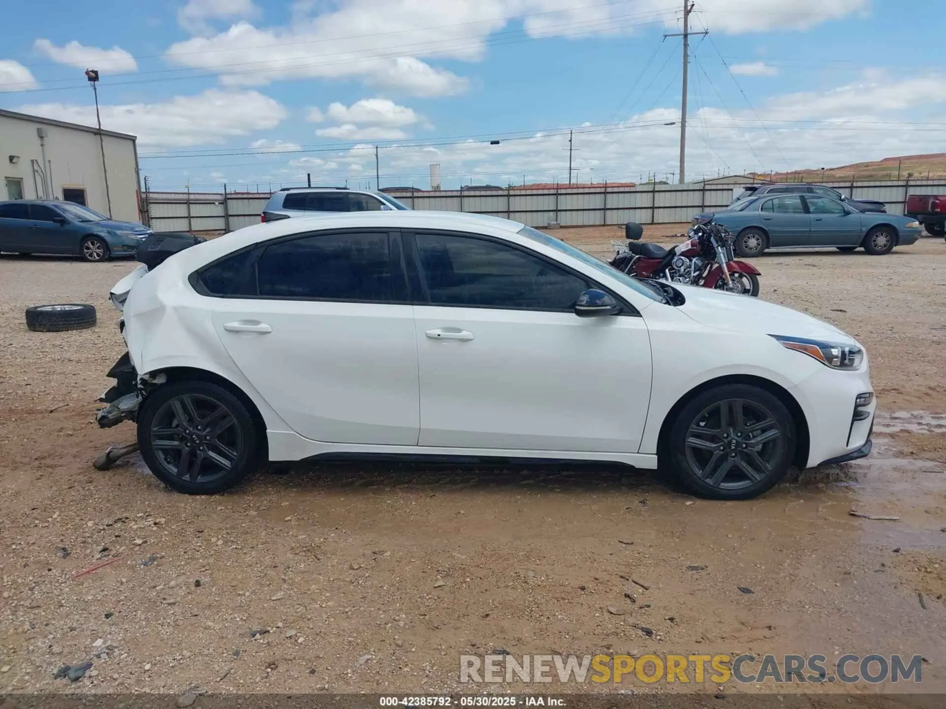 13 Photograph of a damaged car 3KPF34AD4LE171095 KIA FORTE 2020