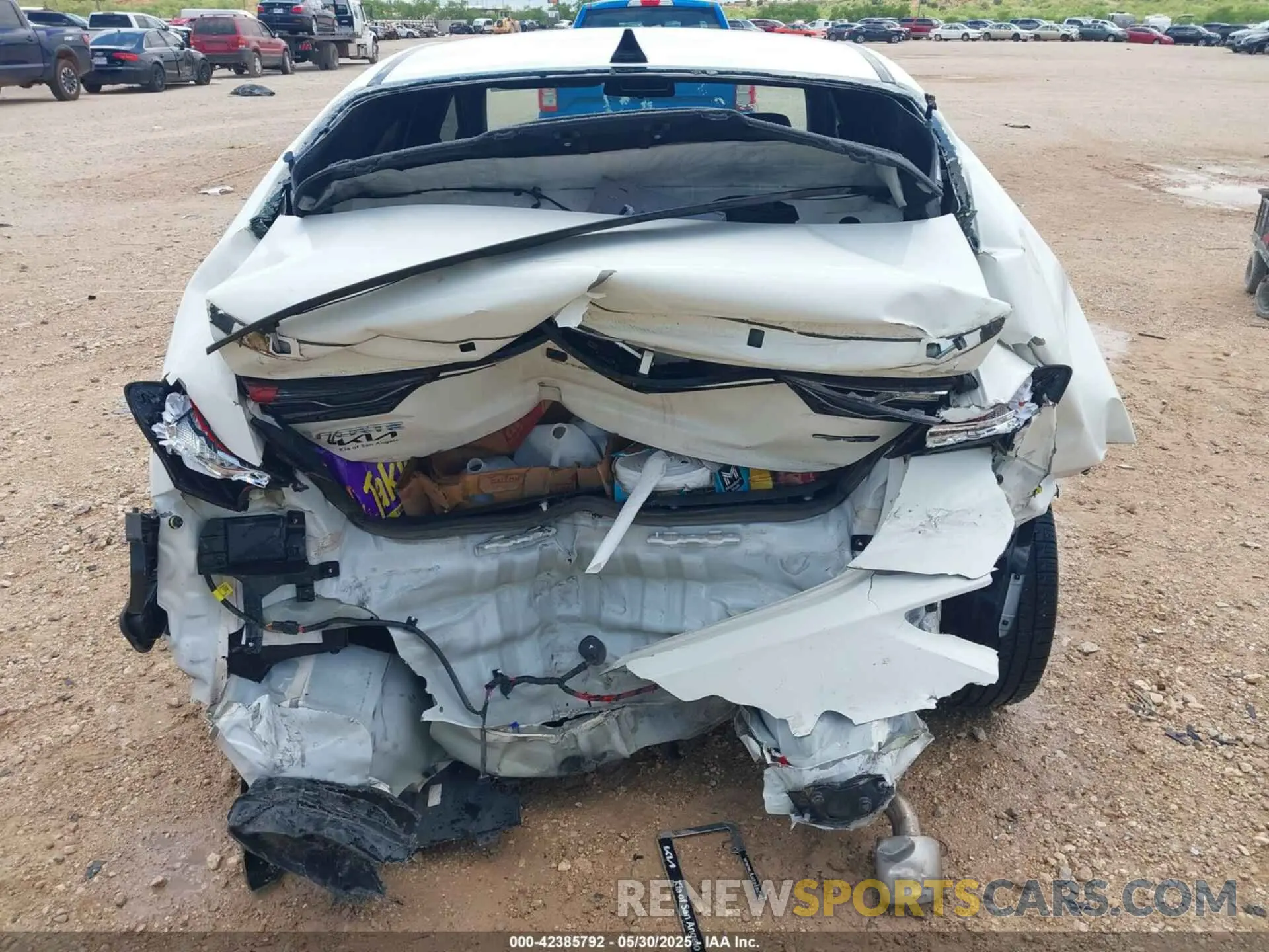 17 Photograph of a damaged car 3KPF34AD4LE171095 KIA FORTE 2020