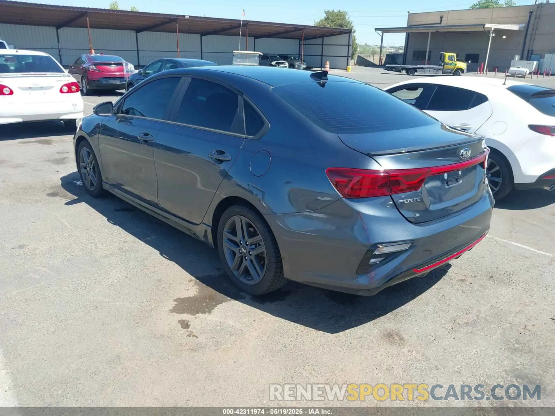 3 Photograph of a damaged car 3KPF34AD4LE180606 KIA FORTE 2020