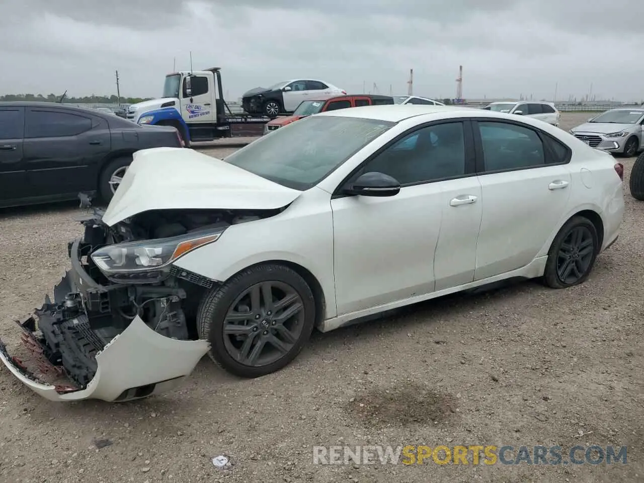 1 Photograph of a damaged car 3KPF34AD5LE200104 KIA FORTE 2020