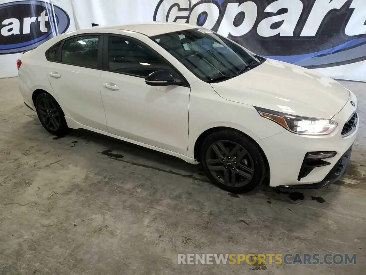 4 Photograph of a damaged car 3KPF34AD5LE222152 KIA FORTE 2020