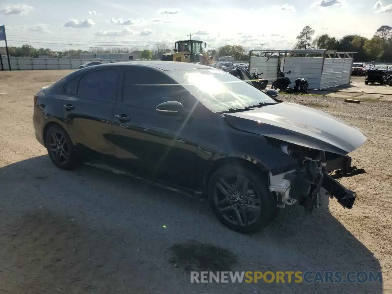 4 Photograph of a damaged car 3KPF34AD5LE242725 KIA FORTE 2020