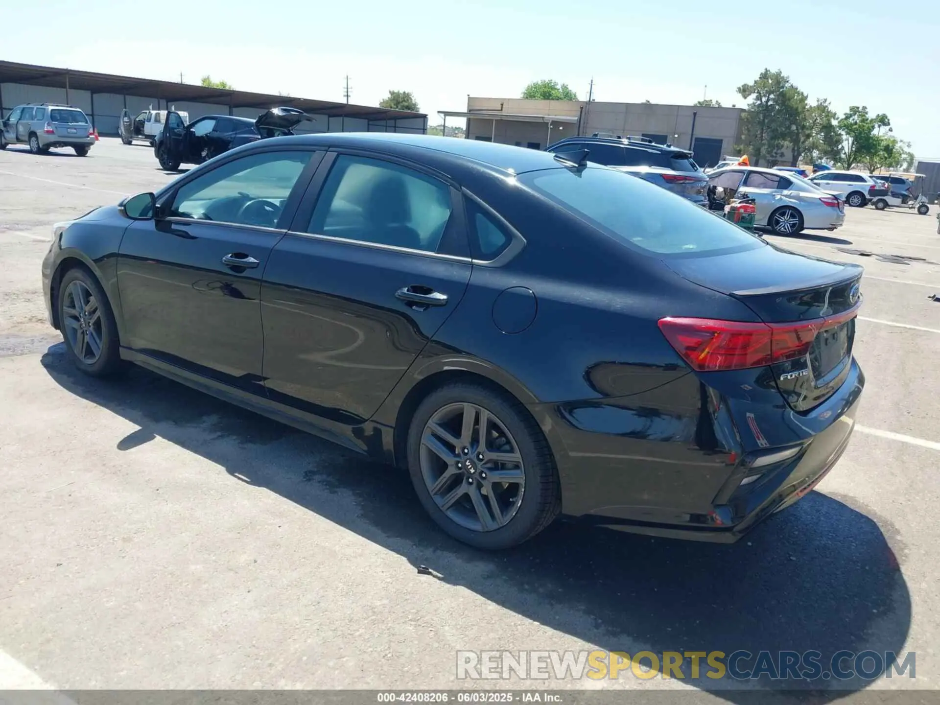 3 Photograph of a damaged car 3KPF34AD6LE180638 KIA FORTE 2020