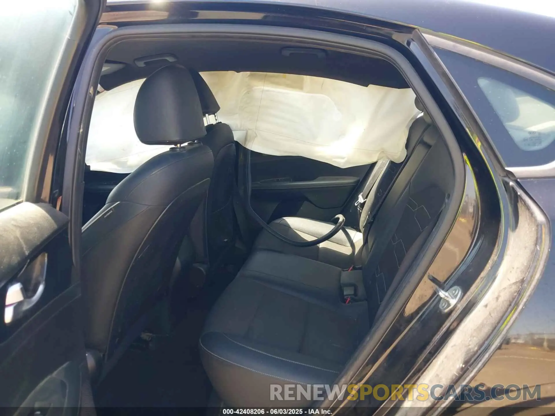 8 Photograph of a damaged car 3KPF34AD6LE180638 KIA FORTE 2020