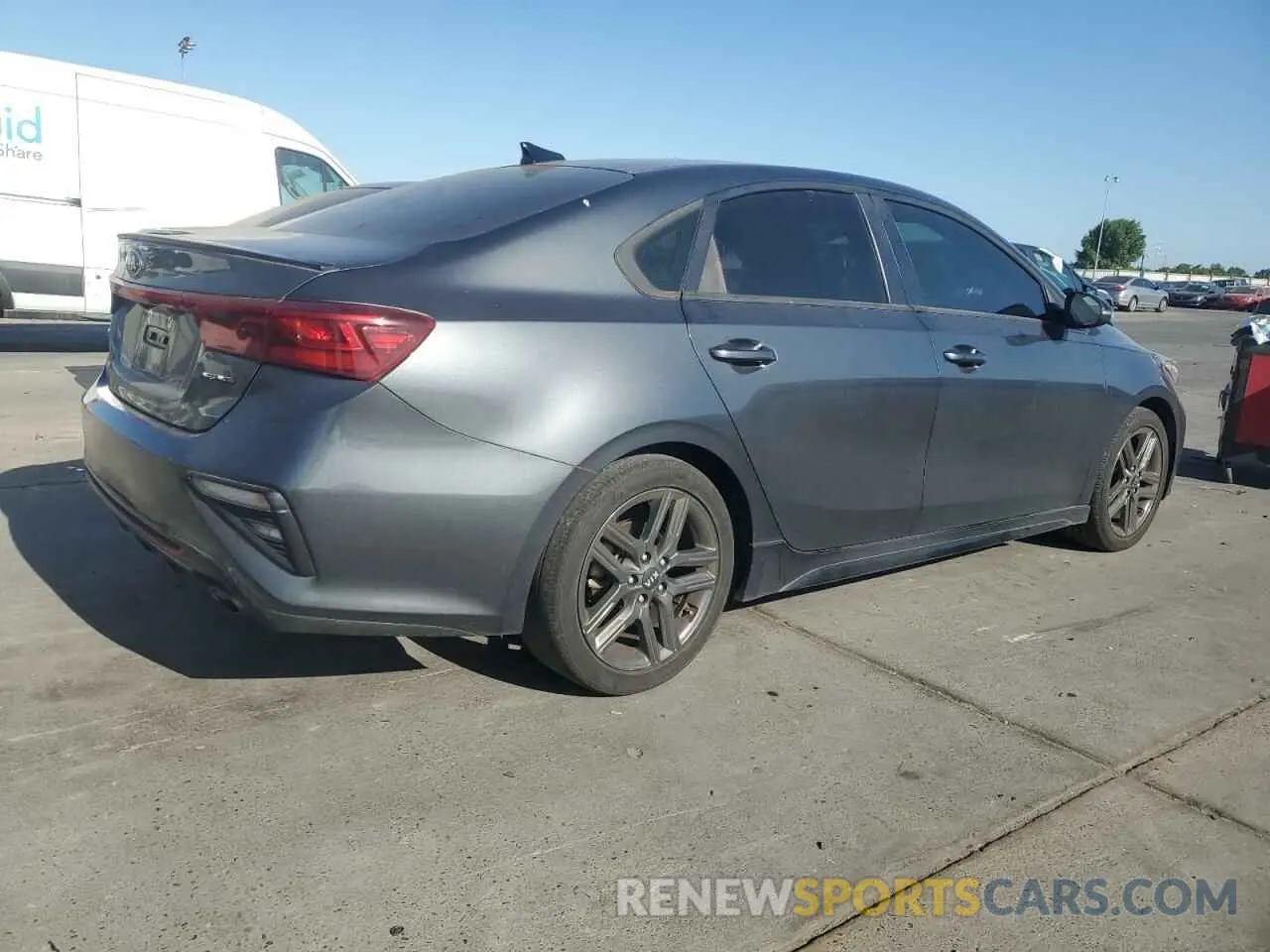 3 Photograph of a damaged car 3KPF34AD6LE197374 KIA FORTE 2020