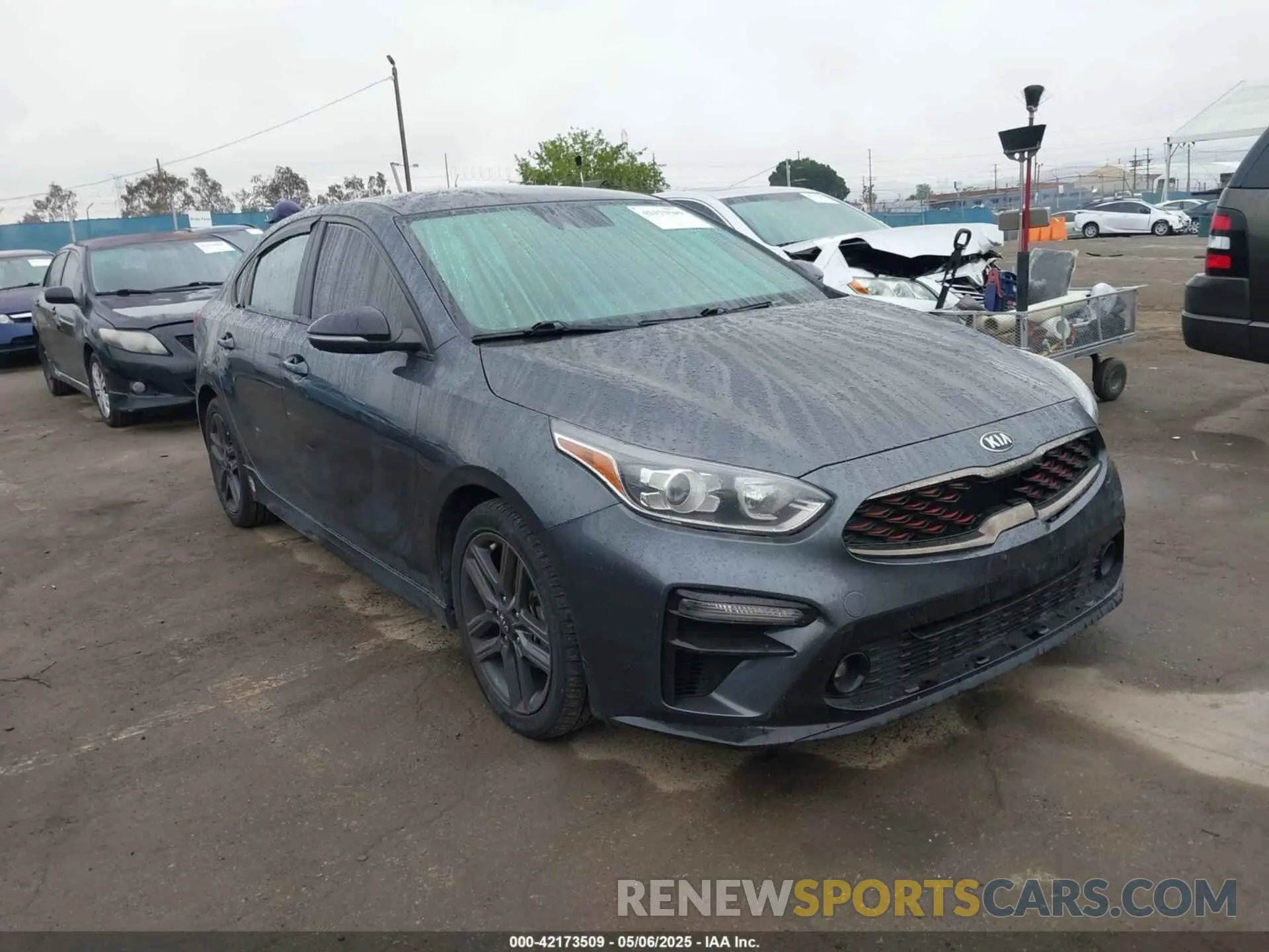 1 Photograph of a damaged car 3KPF34AD6LE213279 KIA FORTE 2020