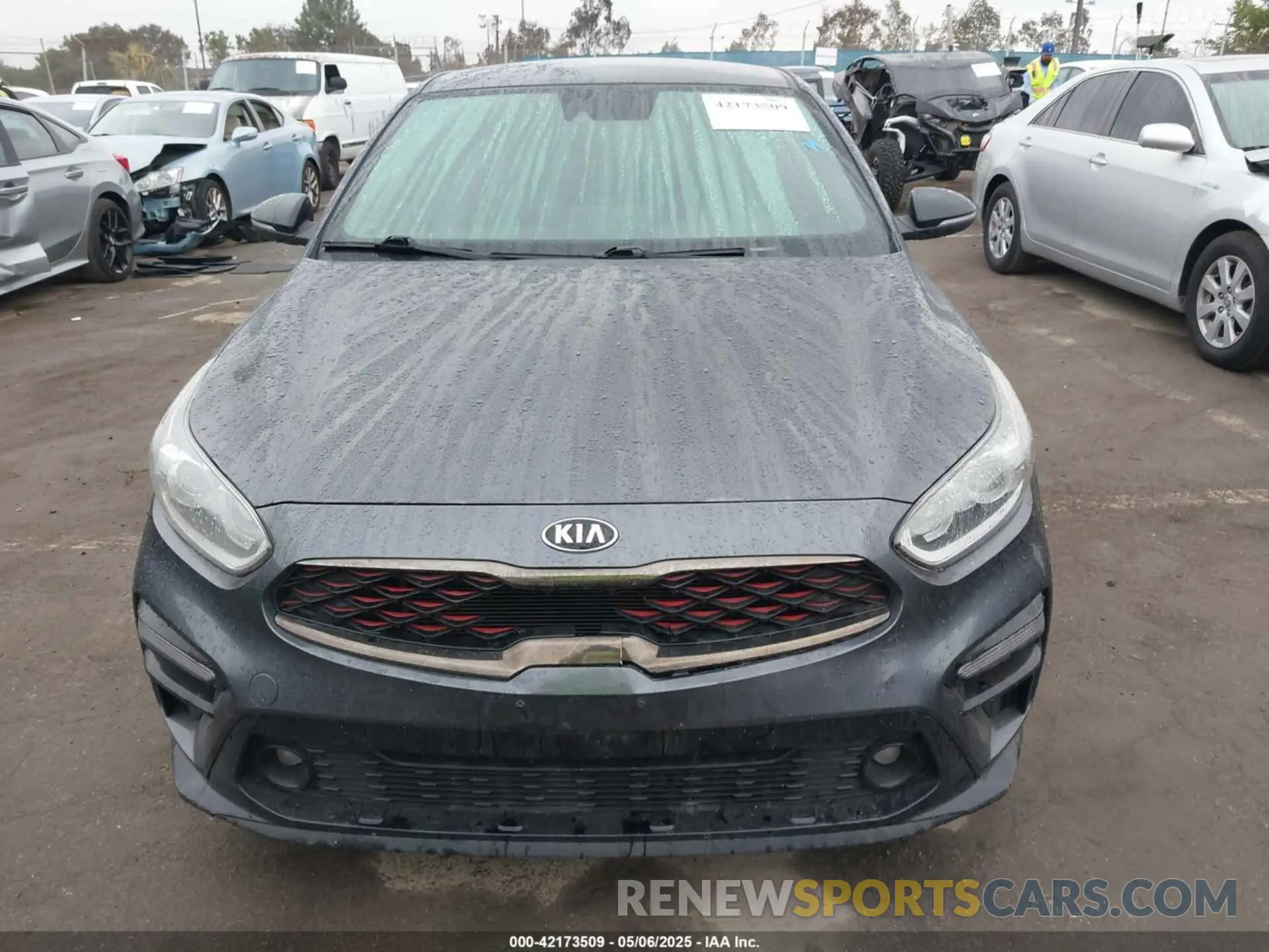 12 Photograph of a damaged car 3KPF34AD6LE213279 KIA FORTE 2020
