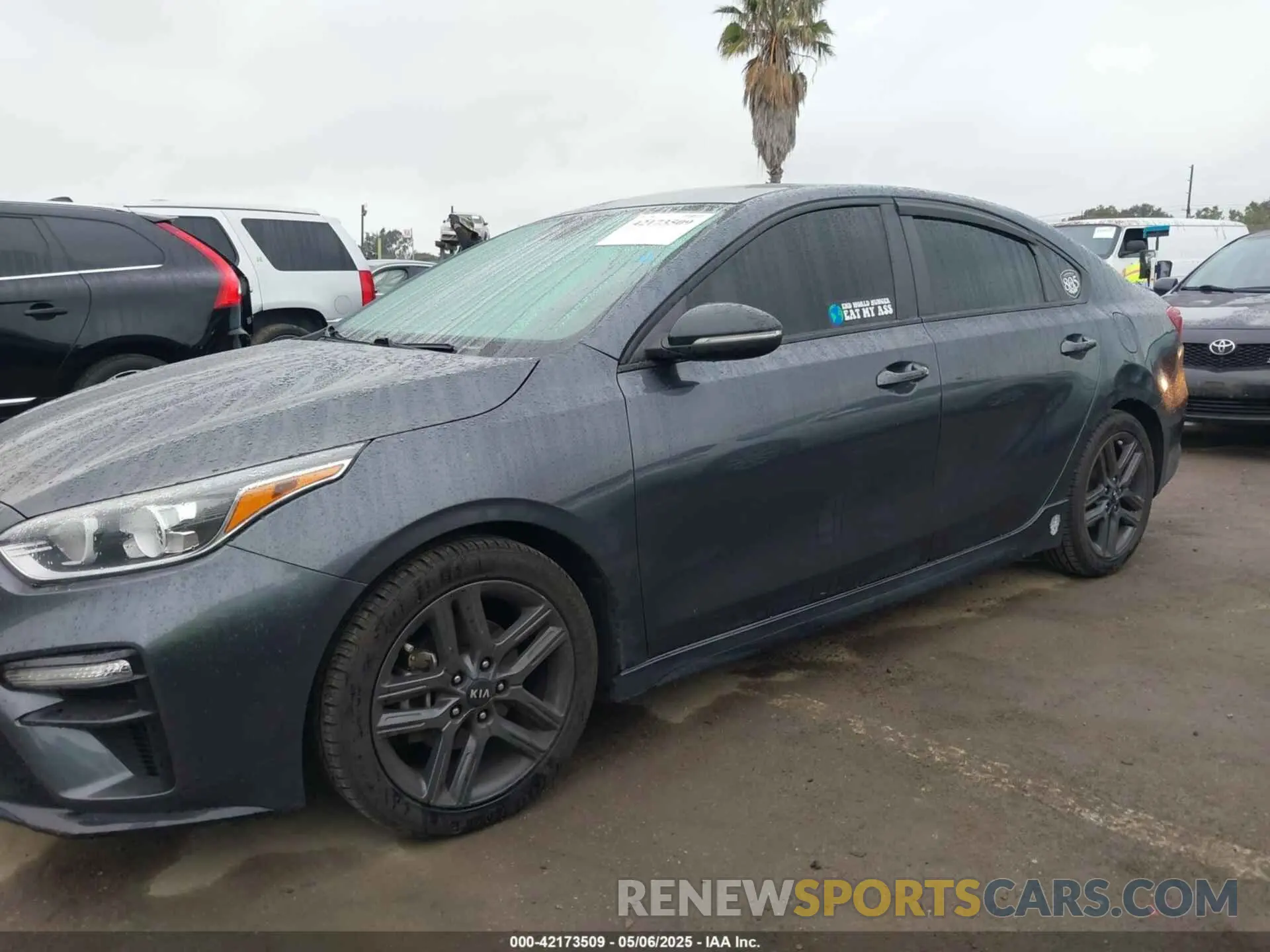 14 Photograph of a damaged car 3KPF34AD6LE213279 KIA FORTE 2020