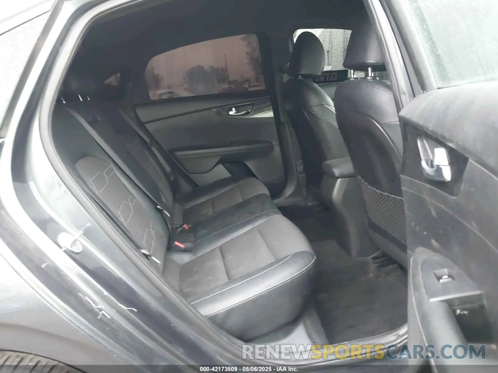 8 Photograph of a damaged car 3KPF34AD6LE213279 KIA FORTE 2020