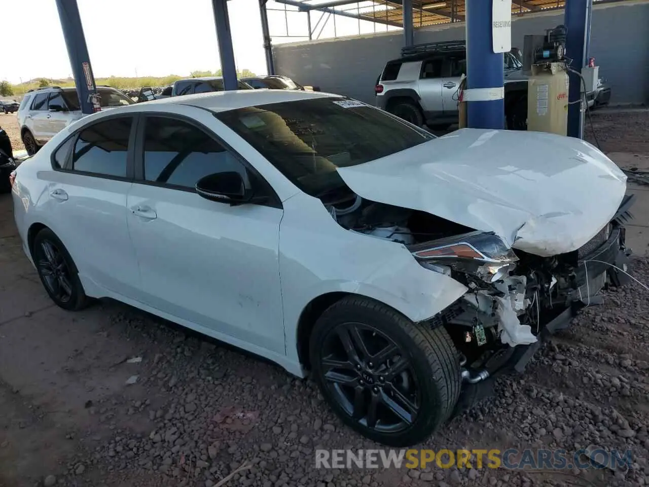 4 Photograph of a damaged car 3KPF34AD6LE257587 KIA FORTE 2020