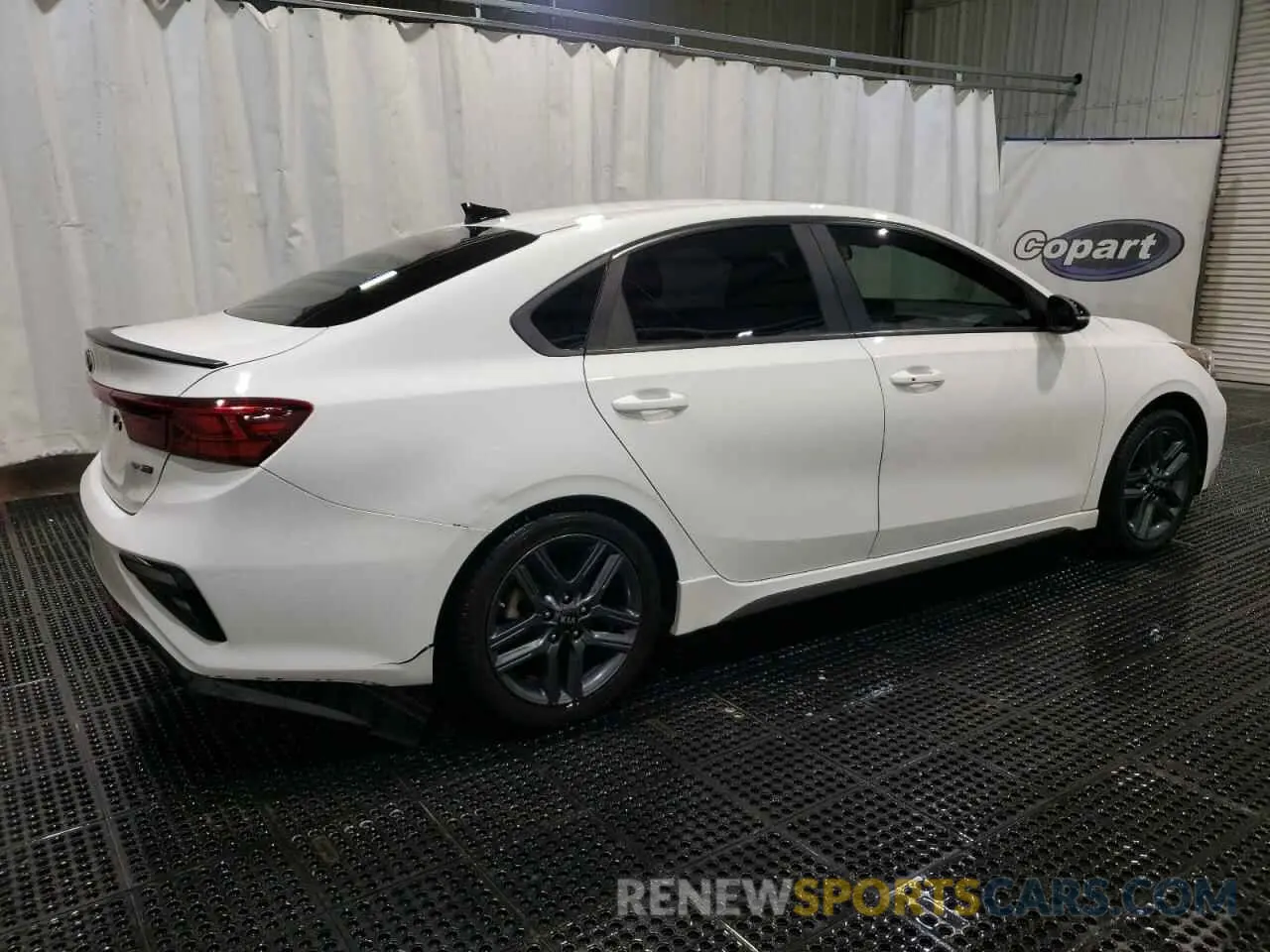 3 Photograph of a damaged car 3KPF34AD7LE176517 KIA FORTE 2020