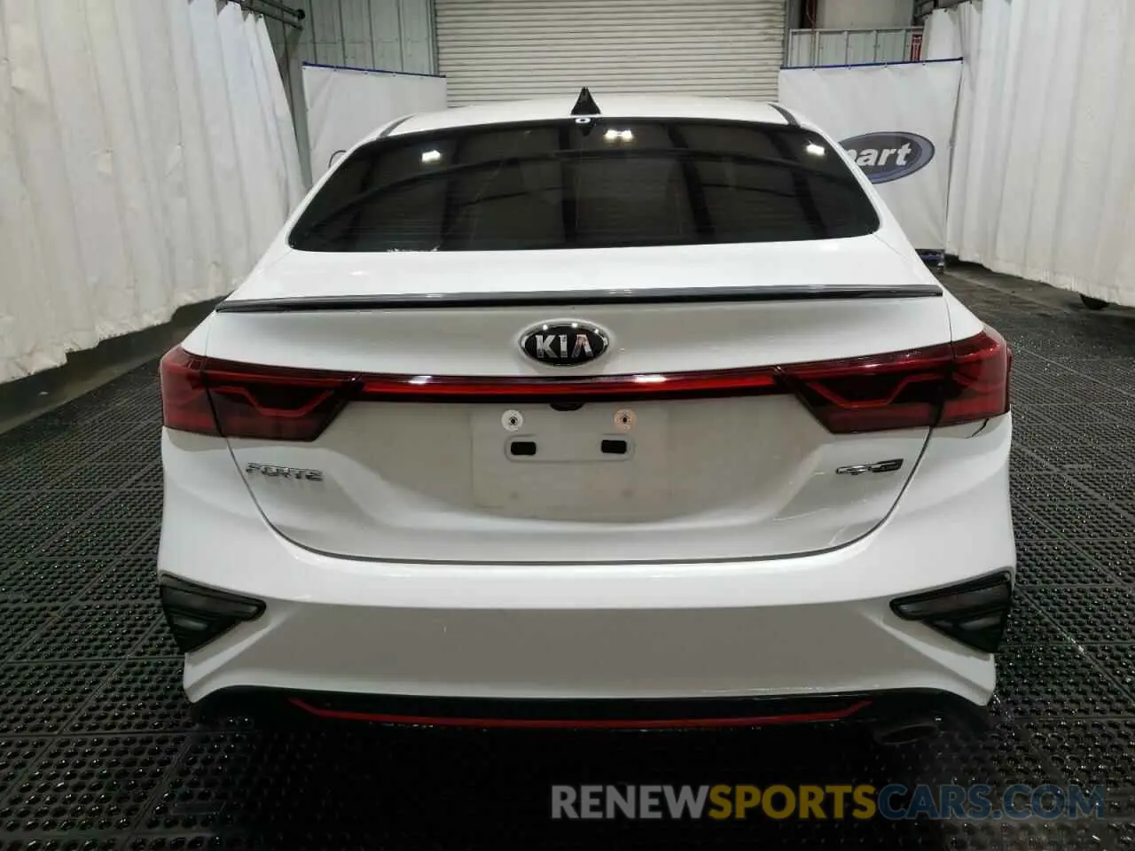 6 Photograph of a damaged car 3KPF34AD7LE176517 KIA FORTE 2020