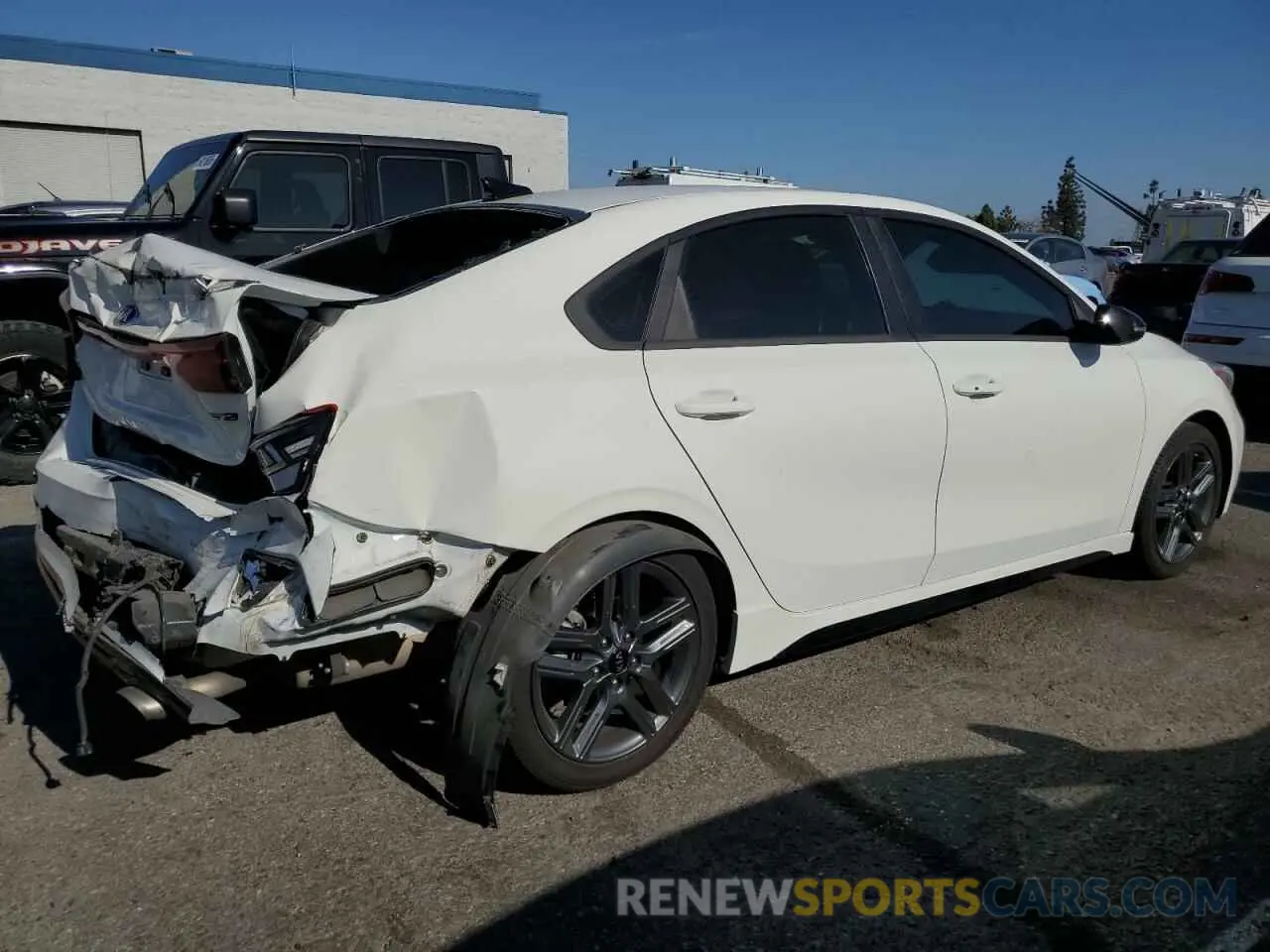 3 Photograph of a damaged car 3KPF34AD7LE246792 KIA FORTE 2020