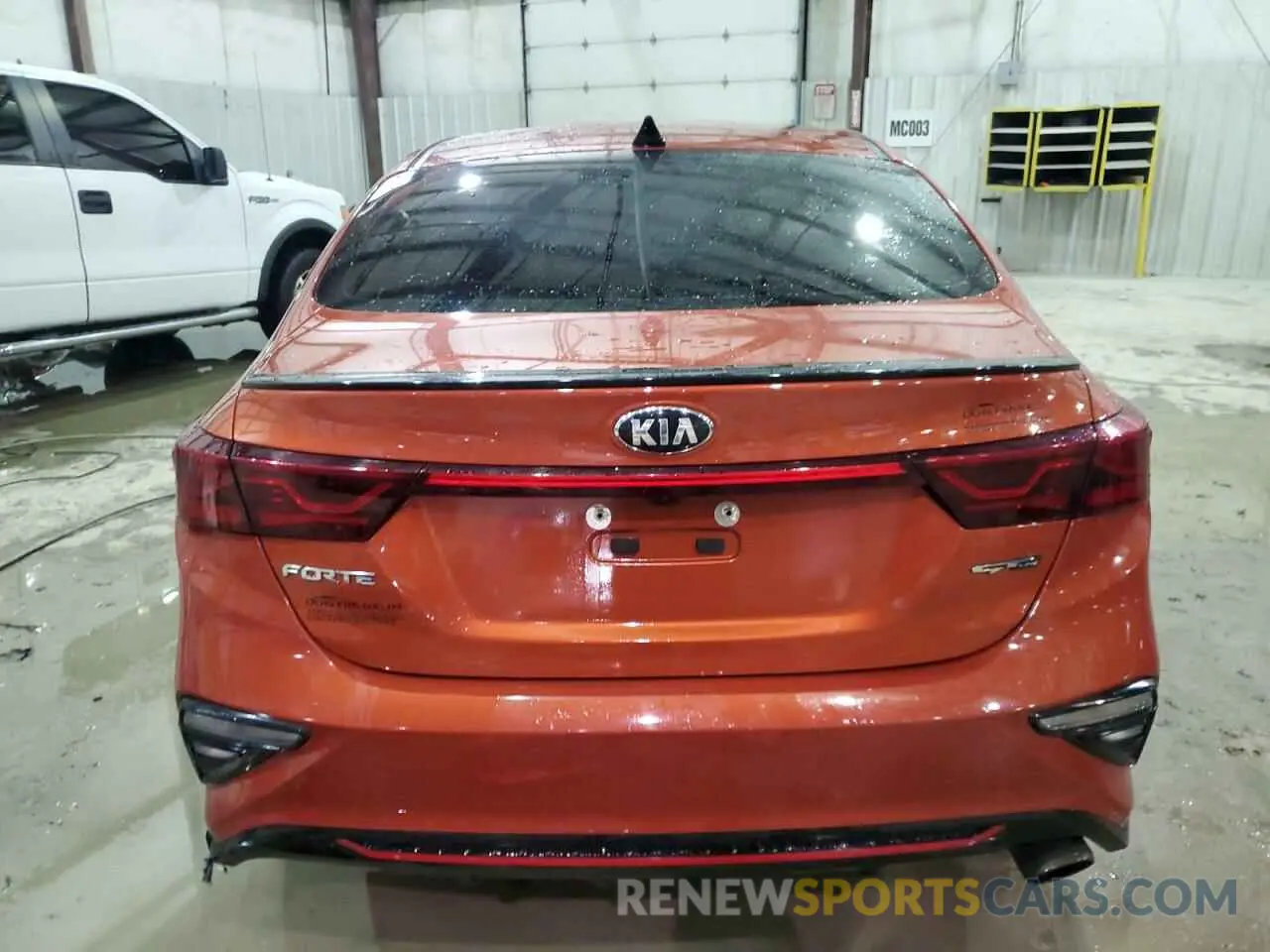 6 Photograph of a damaged car 3KPF34AD8LE162402 KIA FORTE 2020