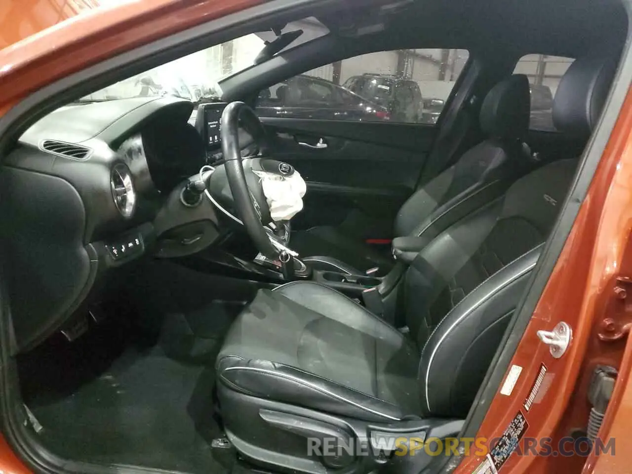7 Photograph of a damaged car 3KPF34AD8LE162402 KIA FORTE 2020
