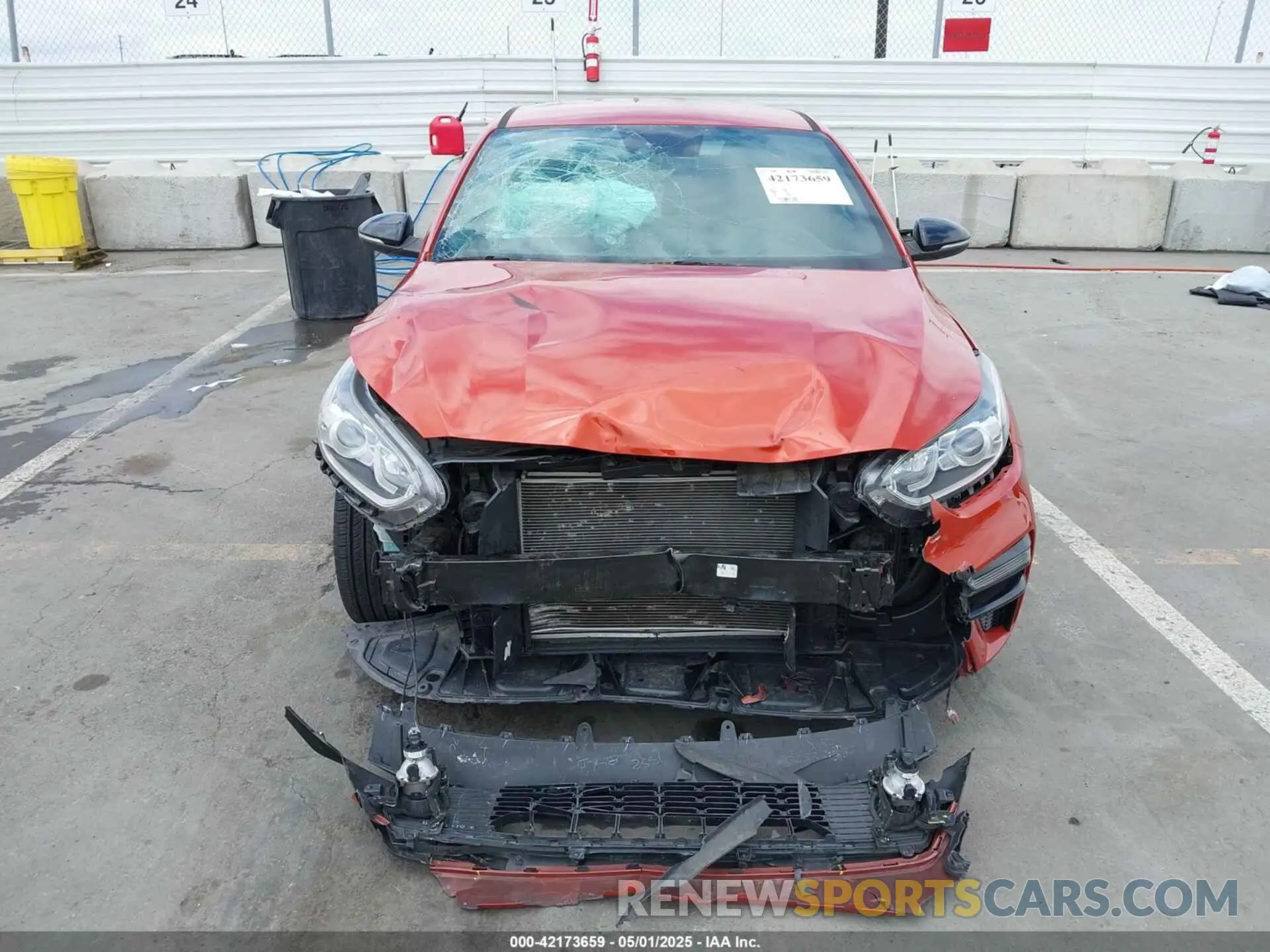 13 Photograph of a damaged car 3KPF34AD8LE213087 KIA FORTE 2020