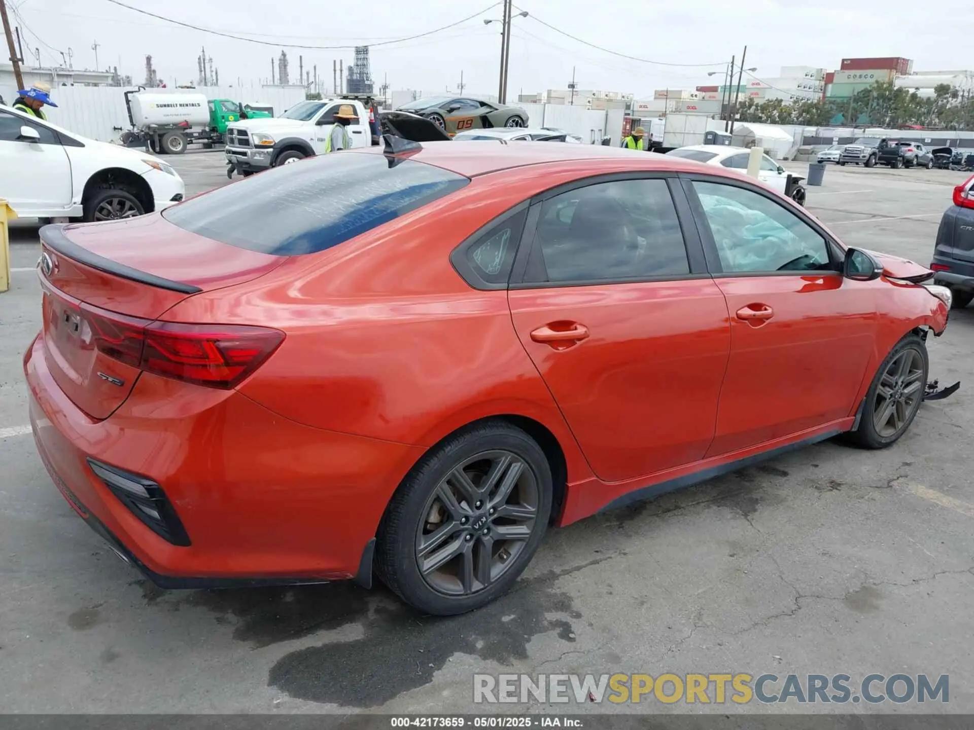 4 Photograph of a damaged car 3KPF34AD8LE213087 KIA FORTE 2020