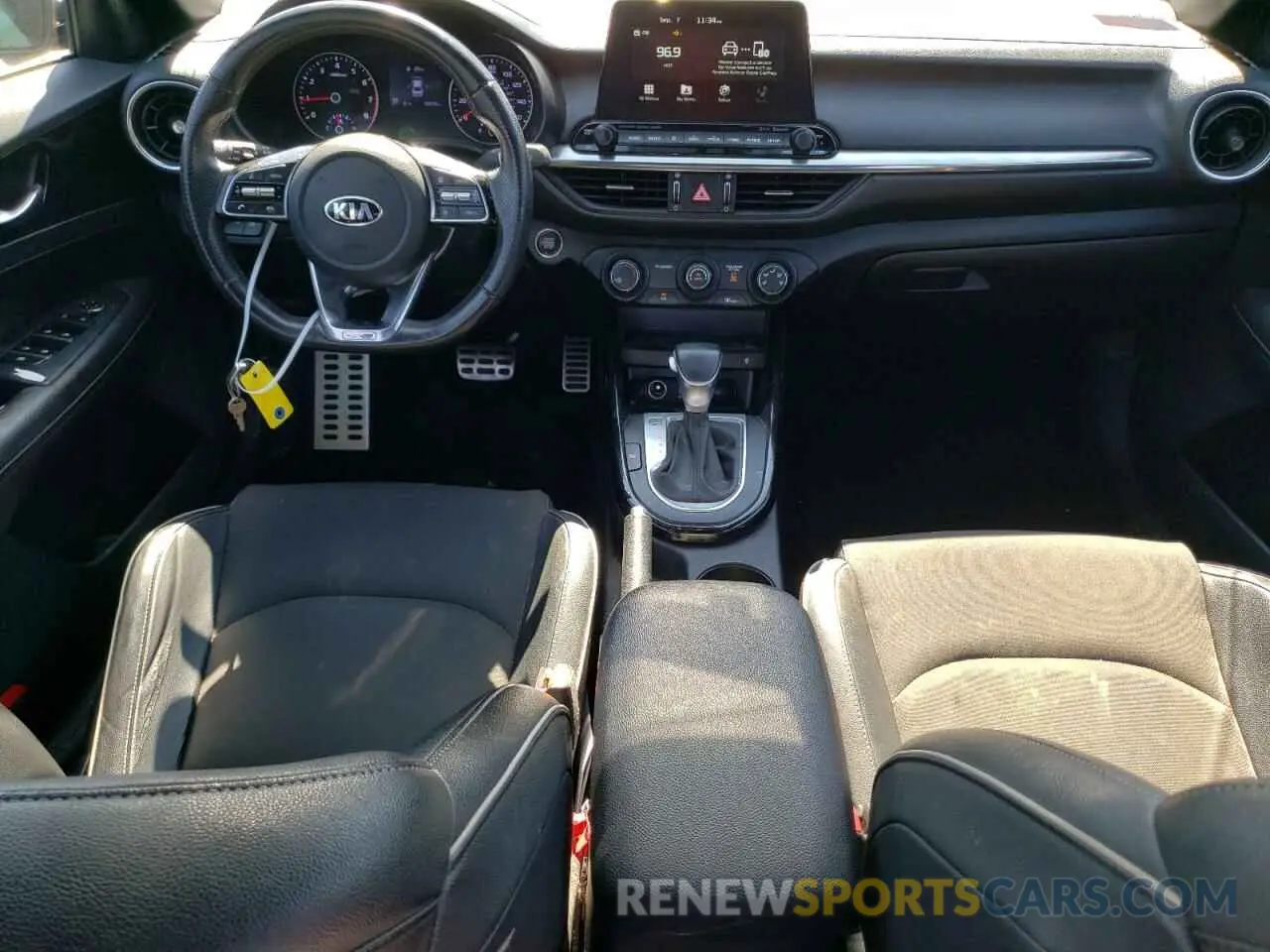 8 Photograph of a damaged car 3KPF34AD9LE248060 KIA FORTE 2020