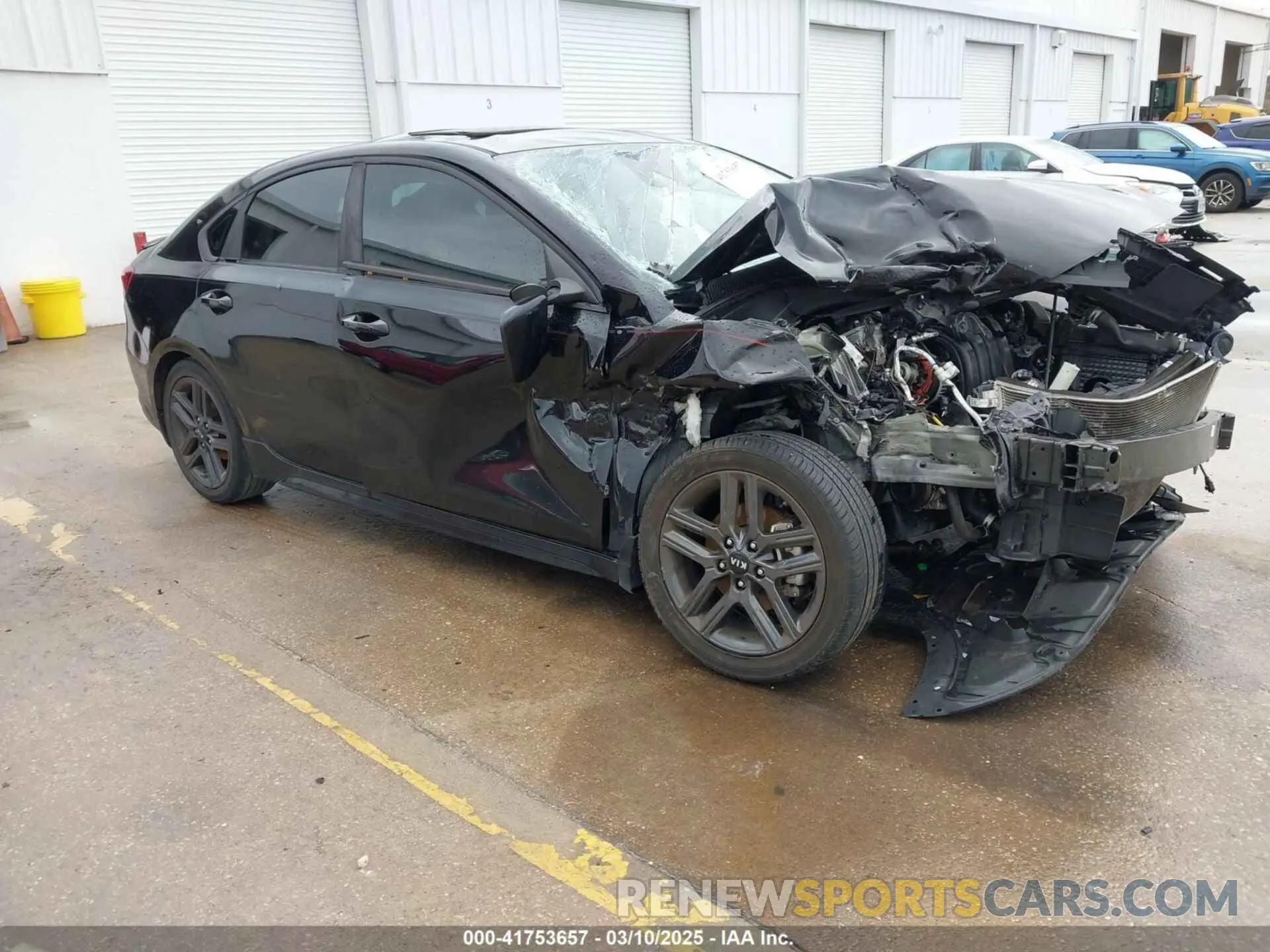 1 Photograph of a damaged car 3KPF34ADXLE165818 KIA FORTE 2020