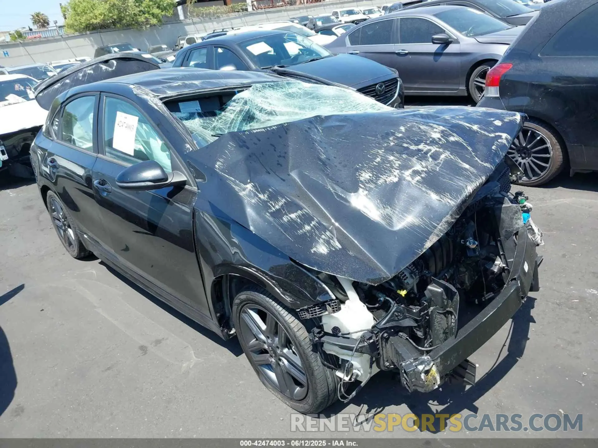 1 Photograph of a damaged car 3KPF34ADXLE247337 KIA FORTE 2020
