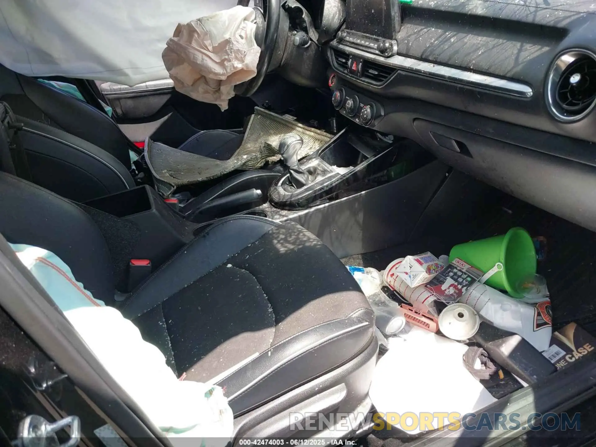 5 Photograph of a damaged car 3KPF34ADXLE247337 KIA FORTE 2020