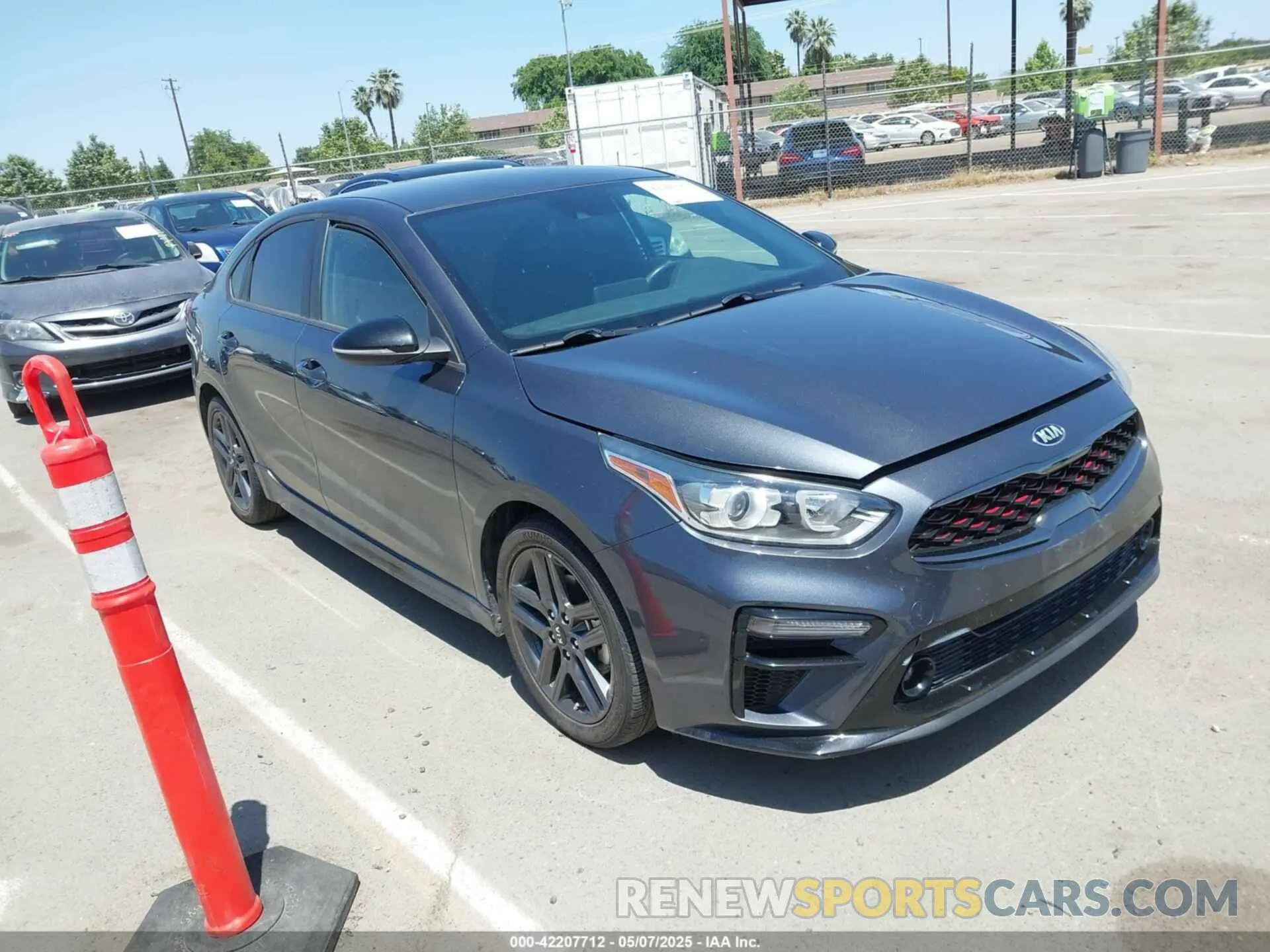 1 Photograph of a damaged car 3KPF34ADXLE252117 KIA FORTE 2020