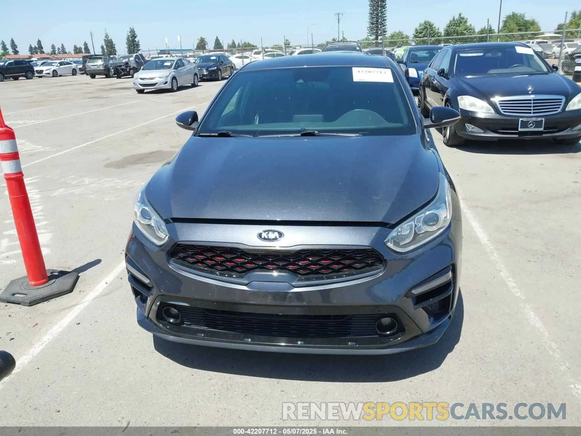 12 Photograph of a damaged car 3KPF34ADXLE252117 KIA FORTE 2020