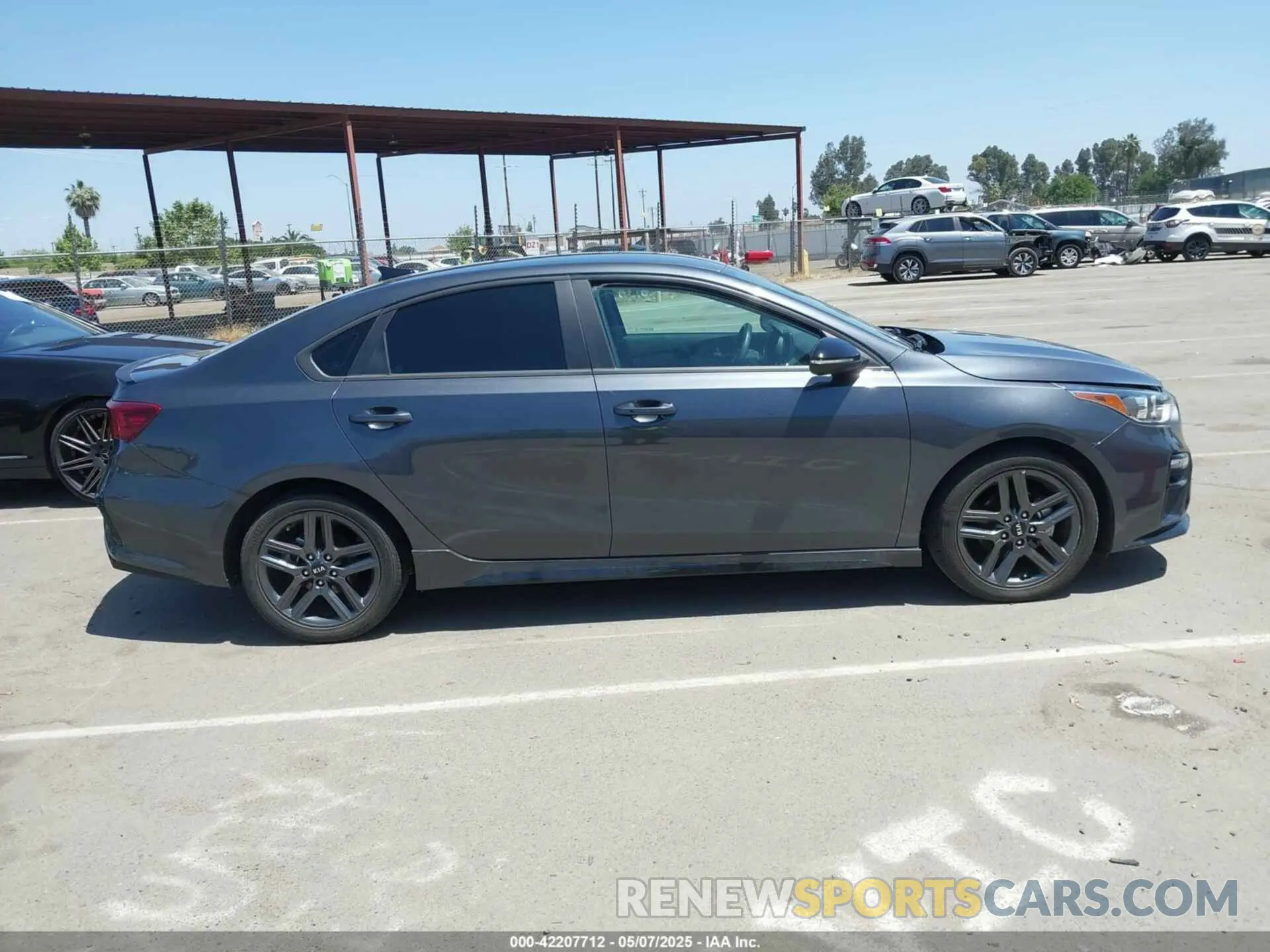 13 Photograph of a damaged car 3KPF34ADXLE252117 KIA FORTE 2020