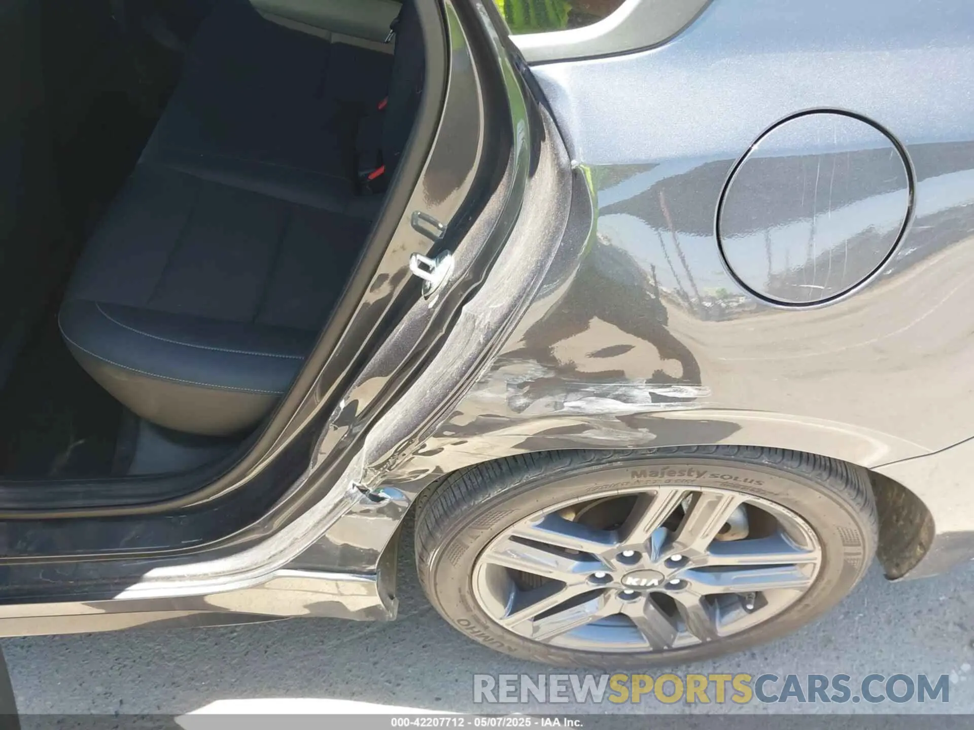 19 Photograph of a damaged car 3KPF34ADXLE252117 KIA FORTE 2020