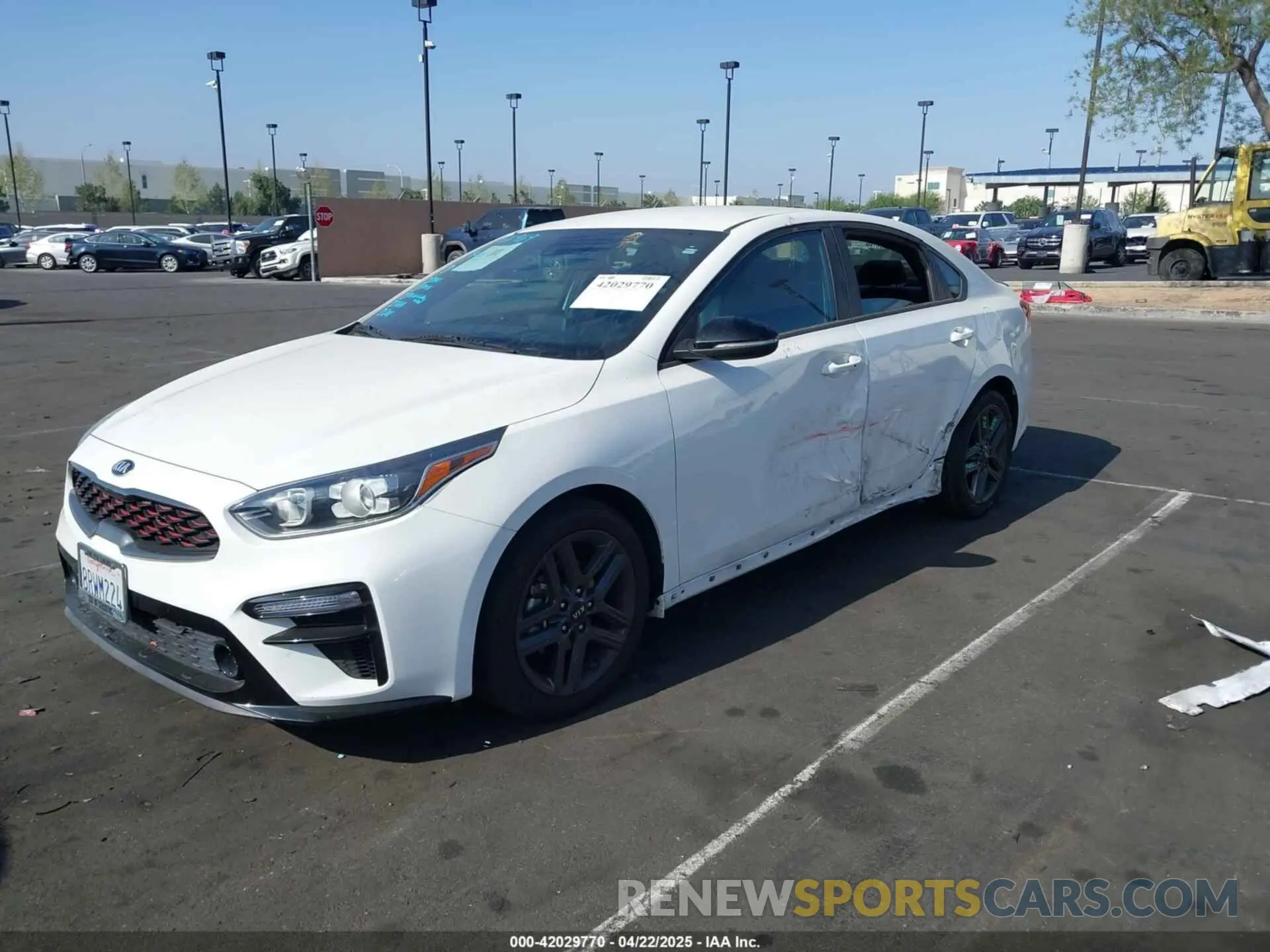 6 Photograph of a damaged car 3KPF34ADXLE256037 KIA FORTE 2020