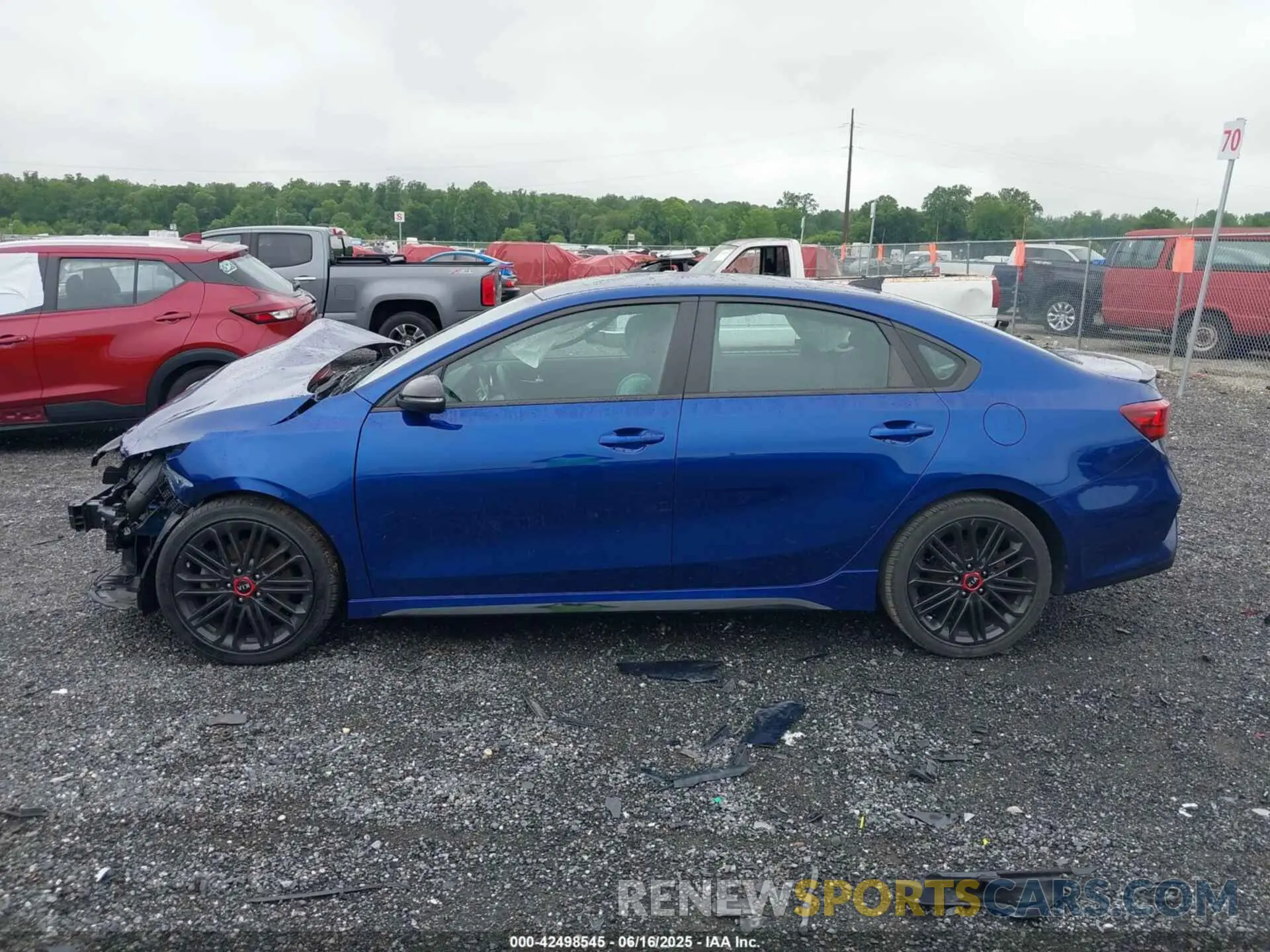 14 Photograph of a damaged car 3KPF44AC0LE215338 KIA FORTE 2020