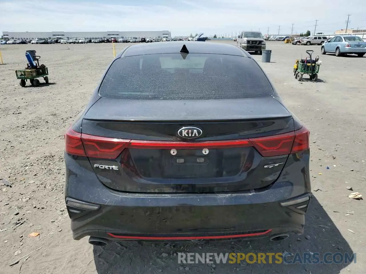 6 Photograph of a damaged car 3KPF44AC1LE227675 KIA FORTE 2020