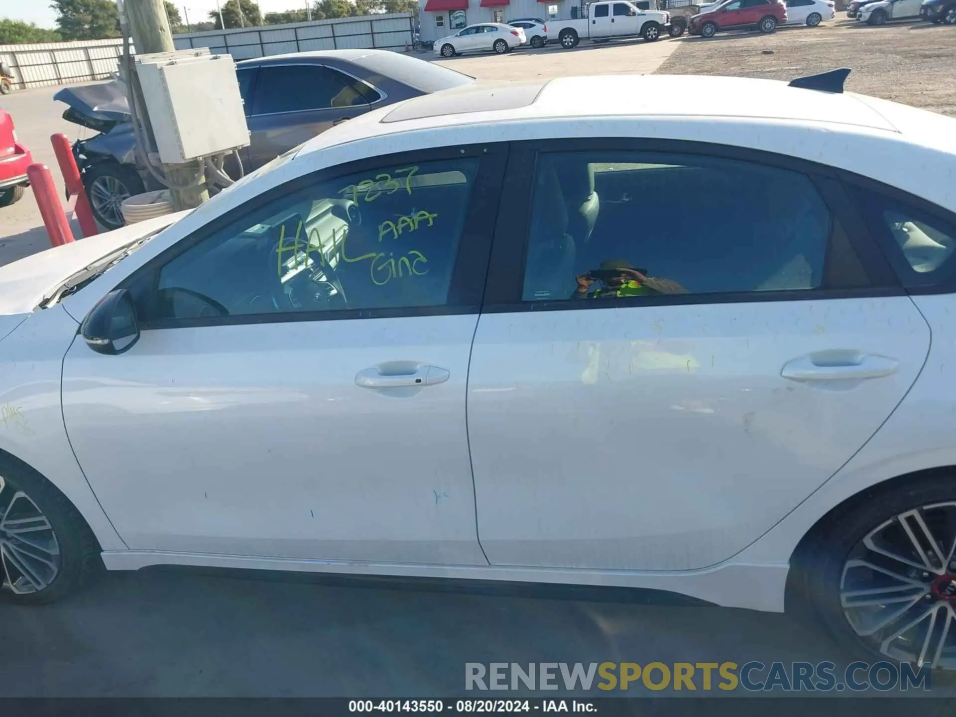 14 Photograph of a damaged car 3KPF44AC3LE211249 KIA FORTE 2020