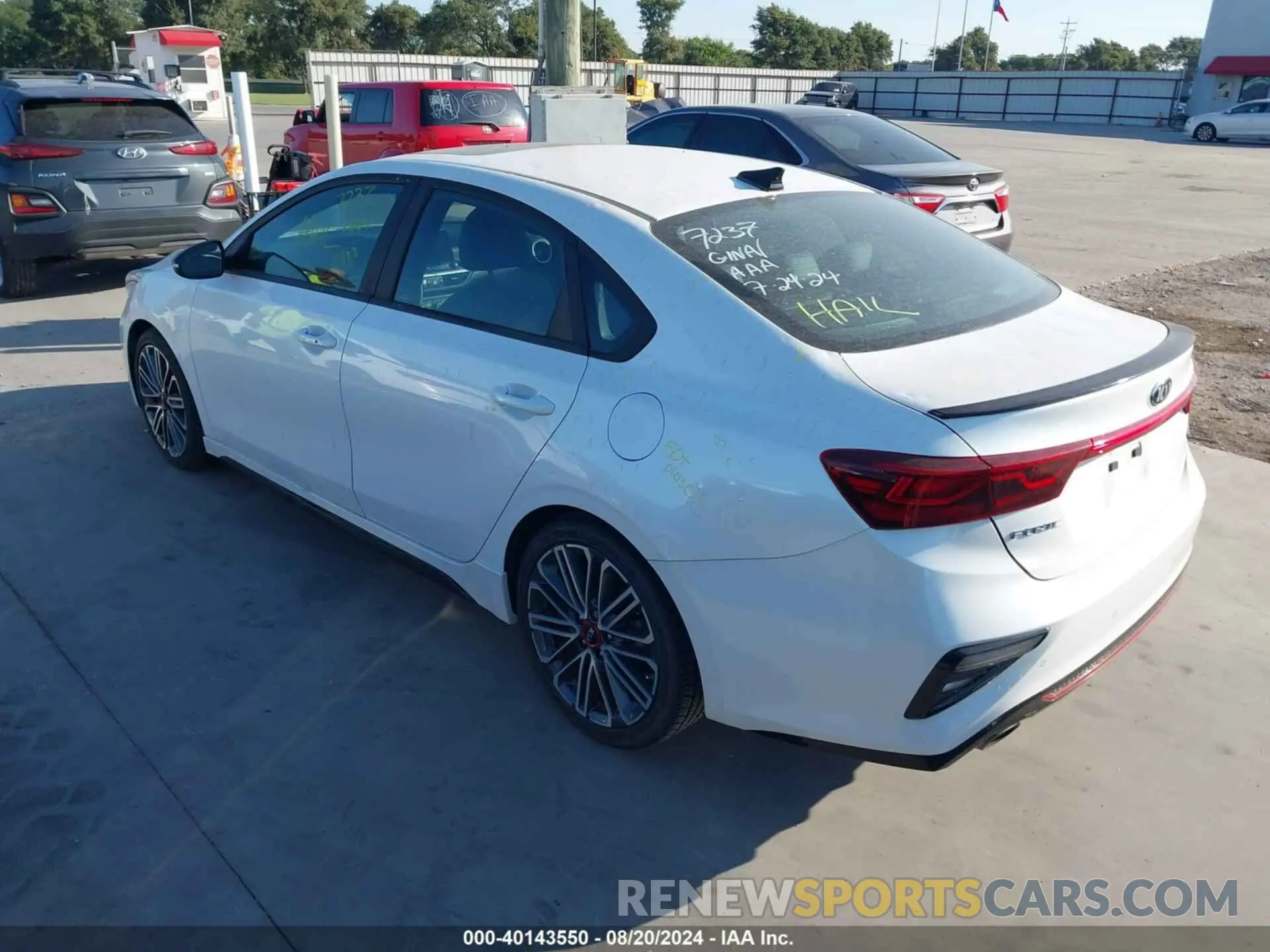 3 Photograph of a damaged car 3KPF44AC3LE211249 KIA FORTE 2020
