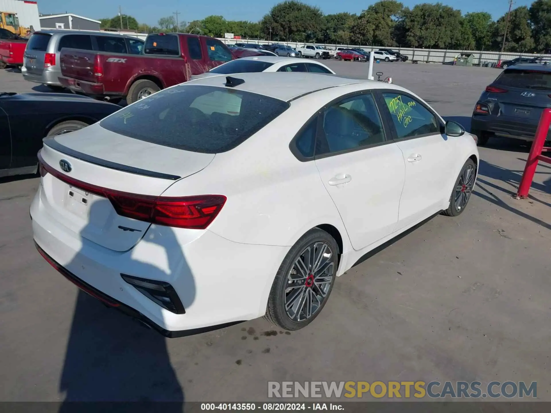 4 Photograph of a damaged car 3KPF44AC3LE211249 KIA FORTE 2020