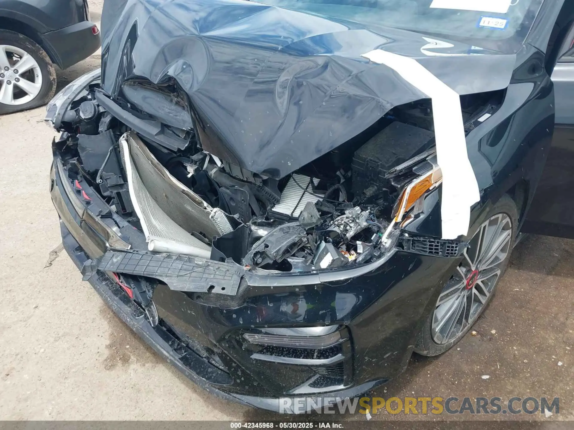6 Photograph of a damaged car 3KPF44AC3LE238340 KIA FORTE 2020